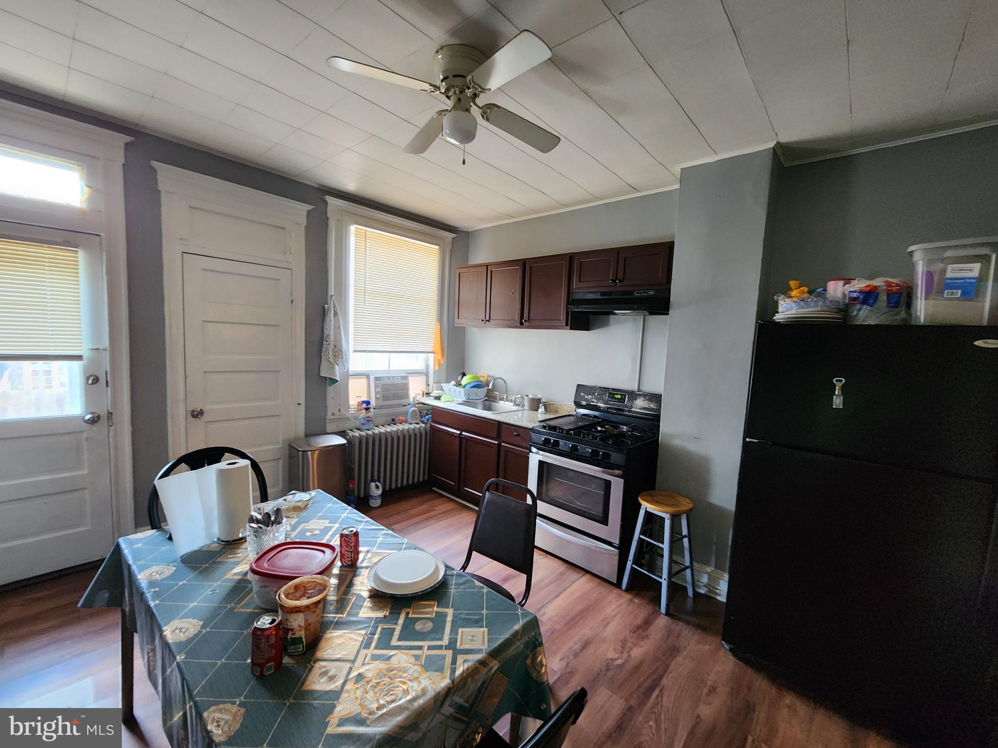 ELLWOOD PARK - Residential