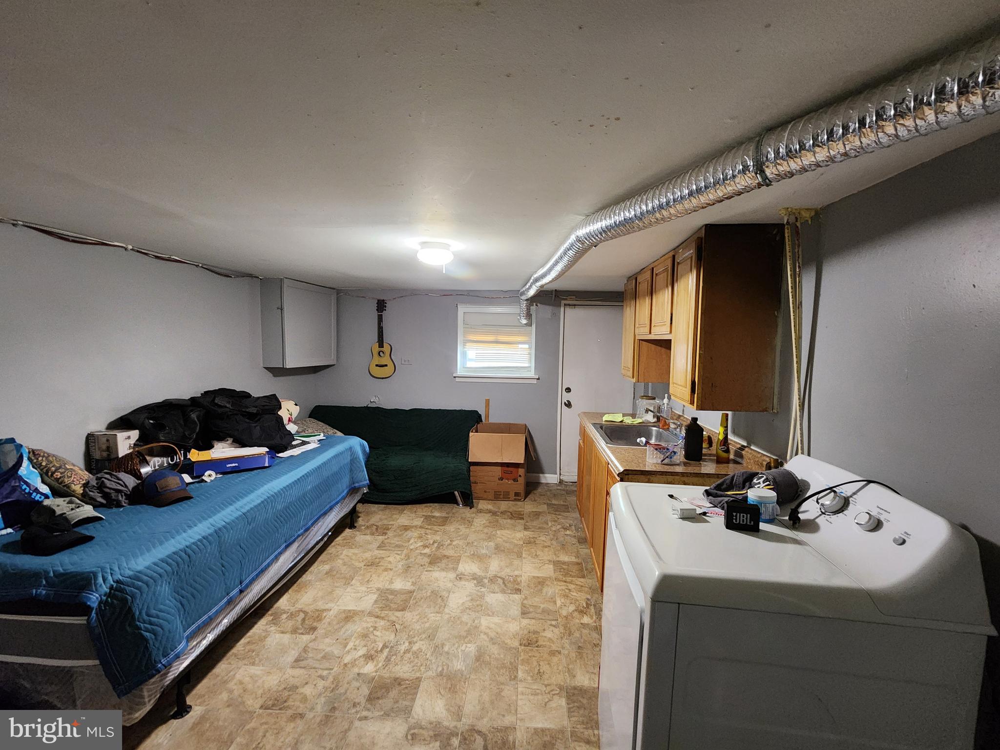 ELLWOOD PARK - Residential