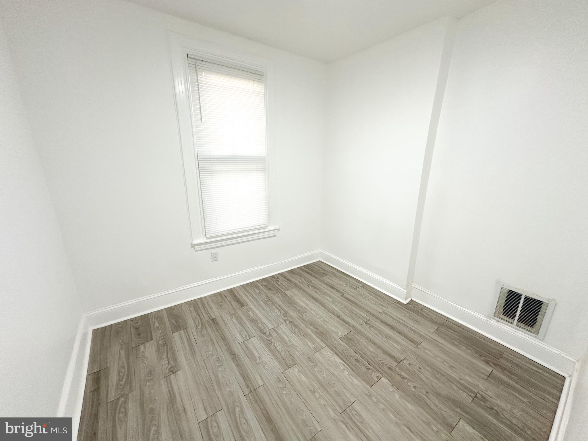 STRAWBERRY MANSION - Residential Lease