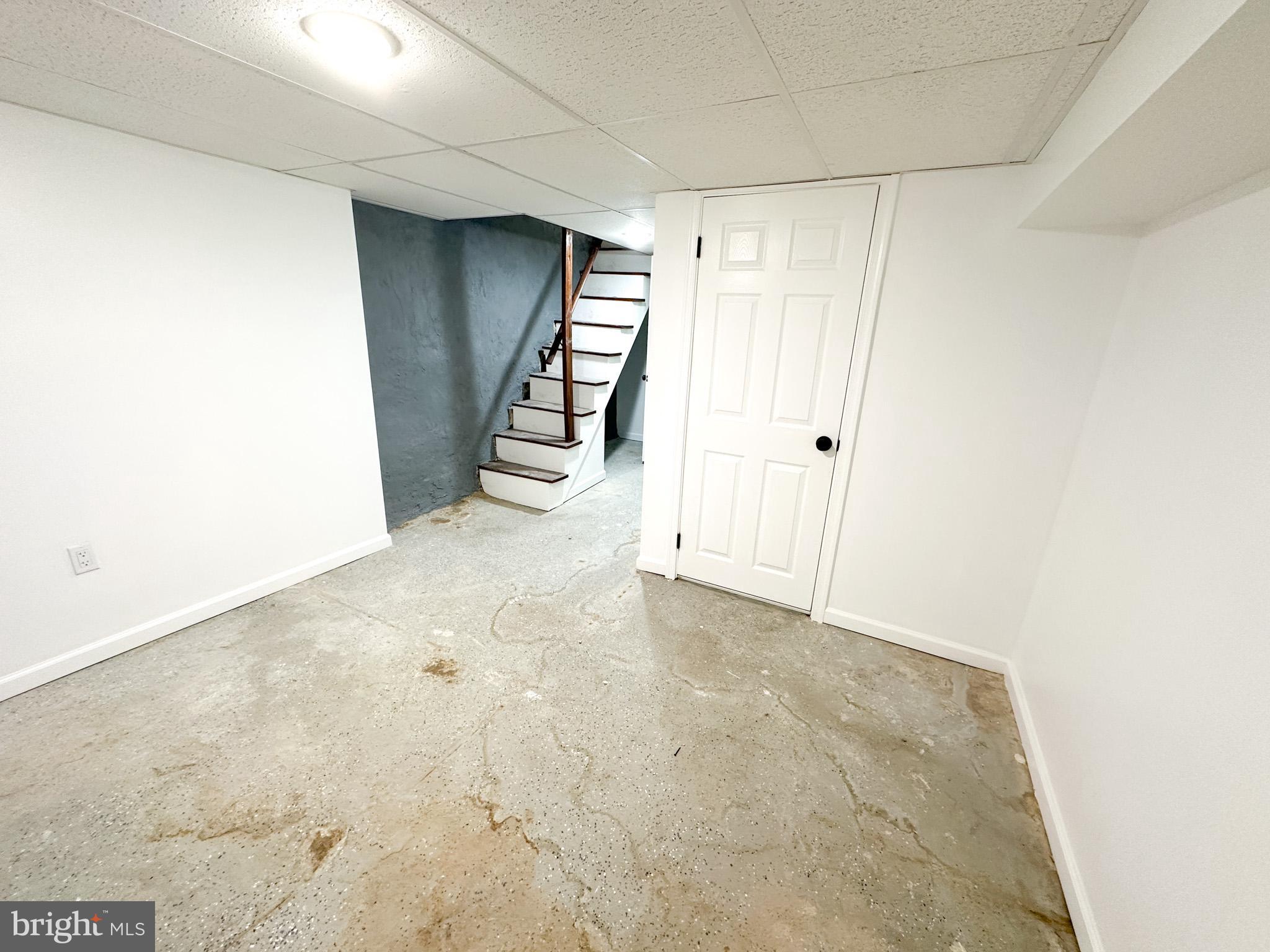 STRAWBERRY MANSION - Residential Lease