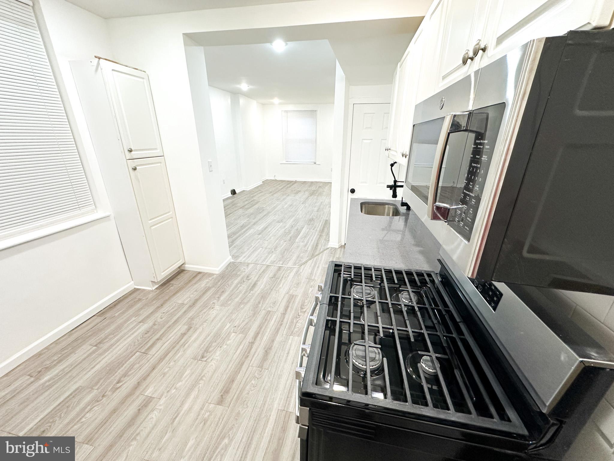 STRAWBERRY MANSION - Residential Lease