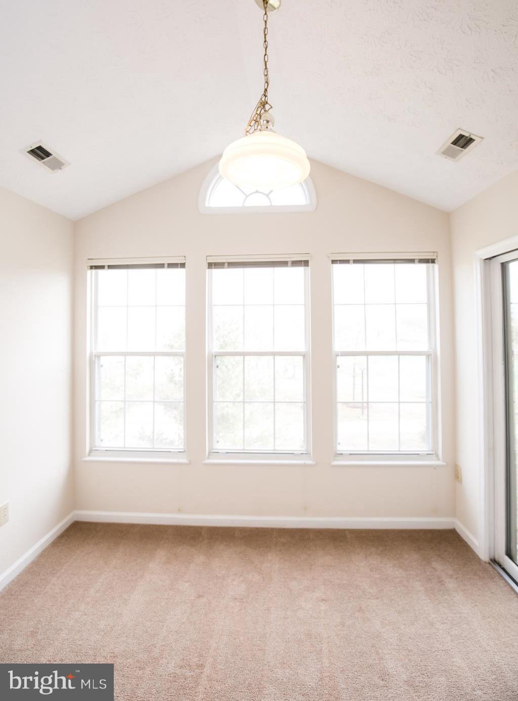 CHESTNUT GABLE - Residential