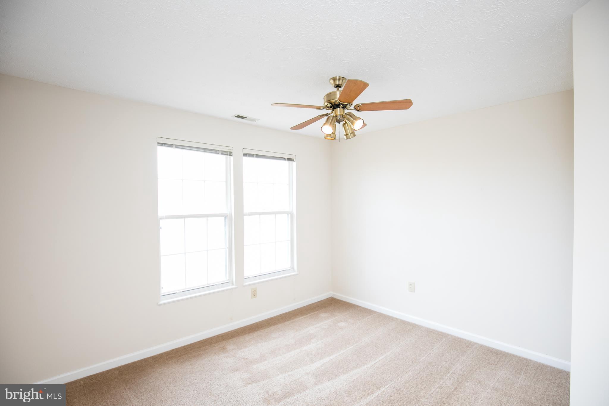 CHESTNUT GABLE - Residential