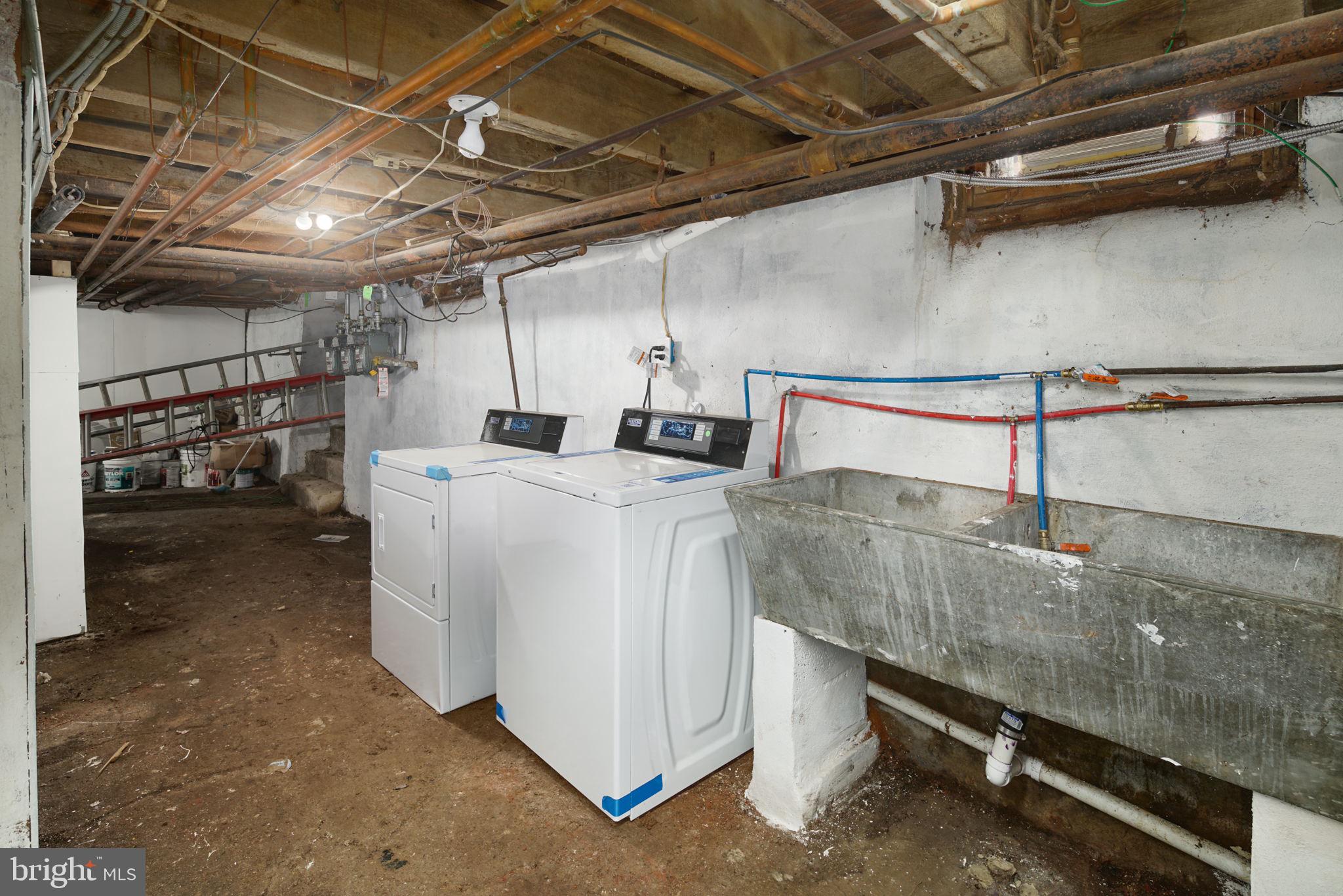 POINT BREEZE - Residential Lease