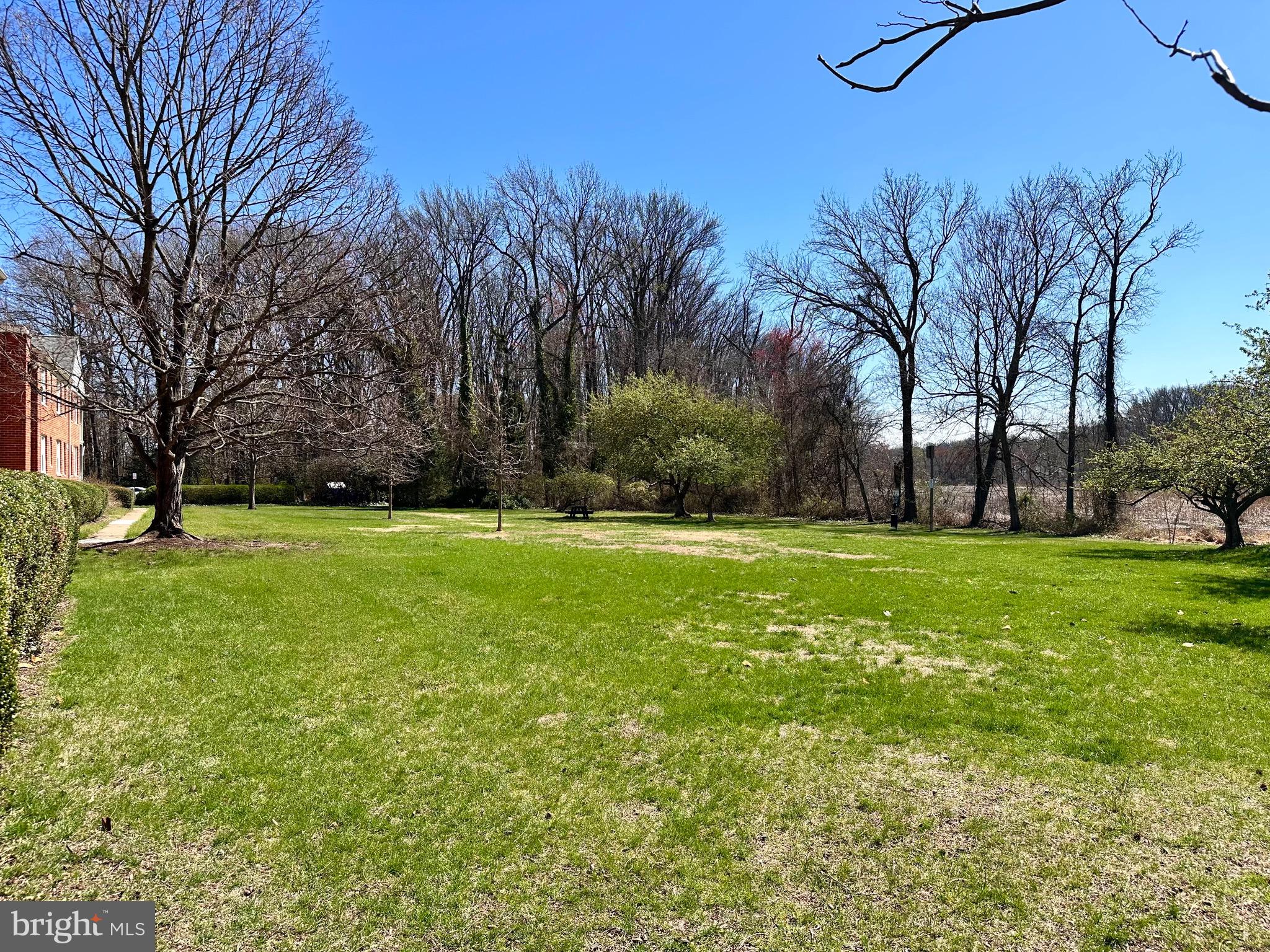 BELLE VIEW CONDOMINIUMS - Residential