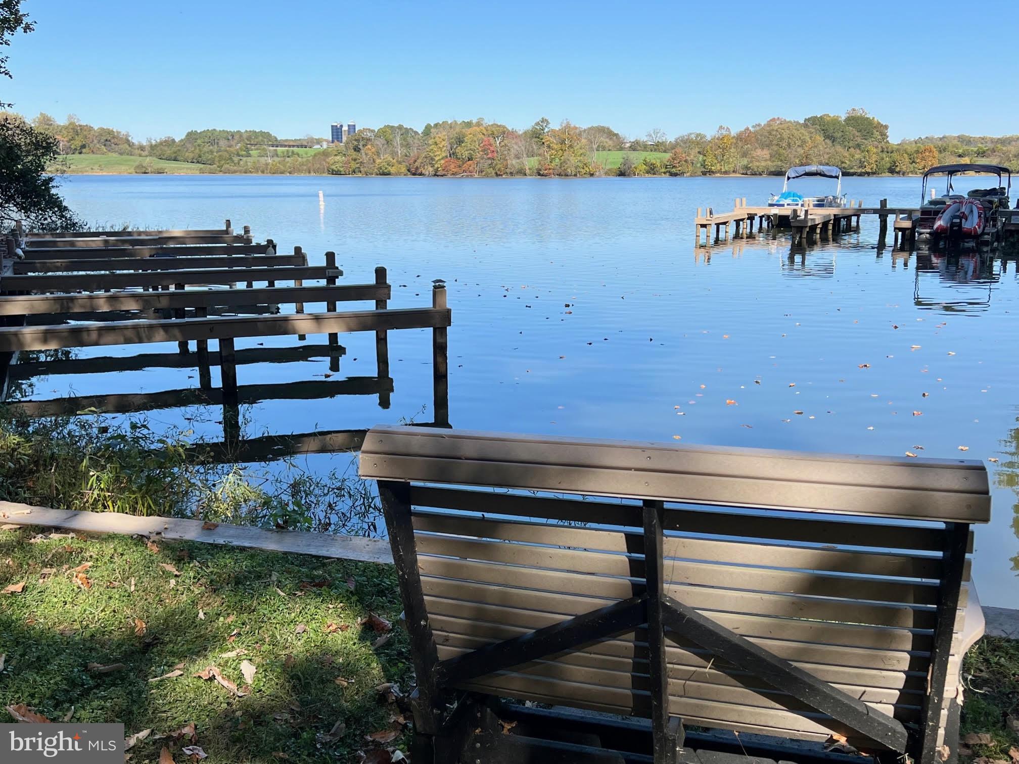 COUNTRYSIDE ON LAKE ANNA - Land