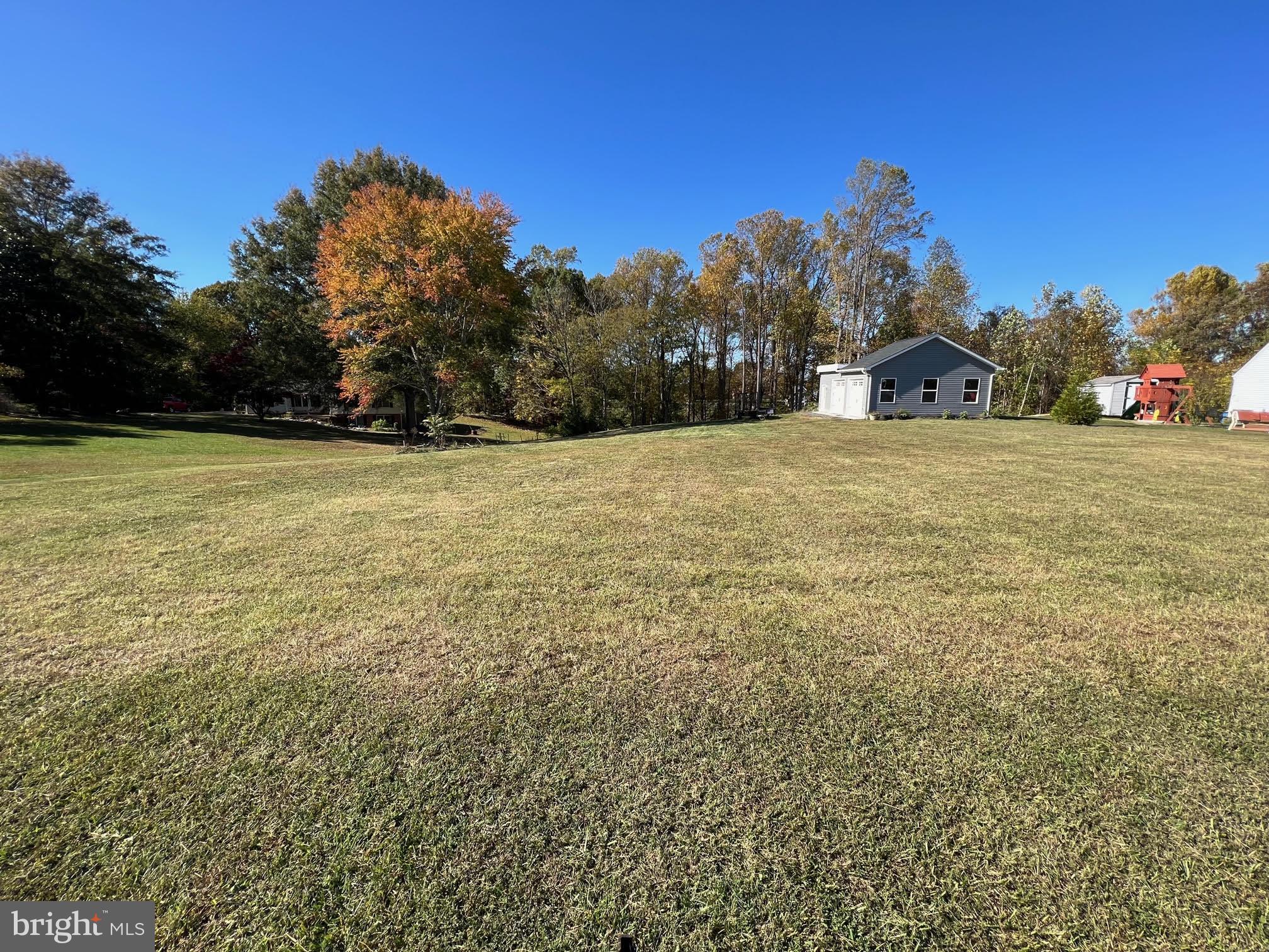 COUNTRYSIDE ON LAKE ANNA - Land