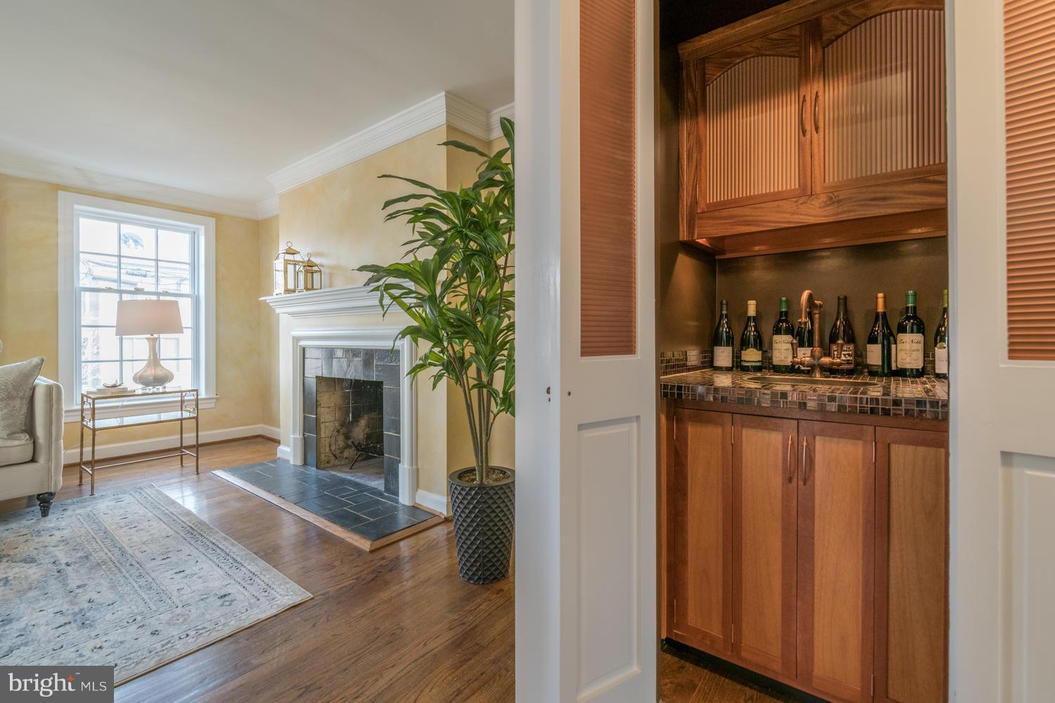 CAMERON MEWS - Residential