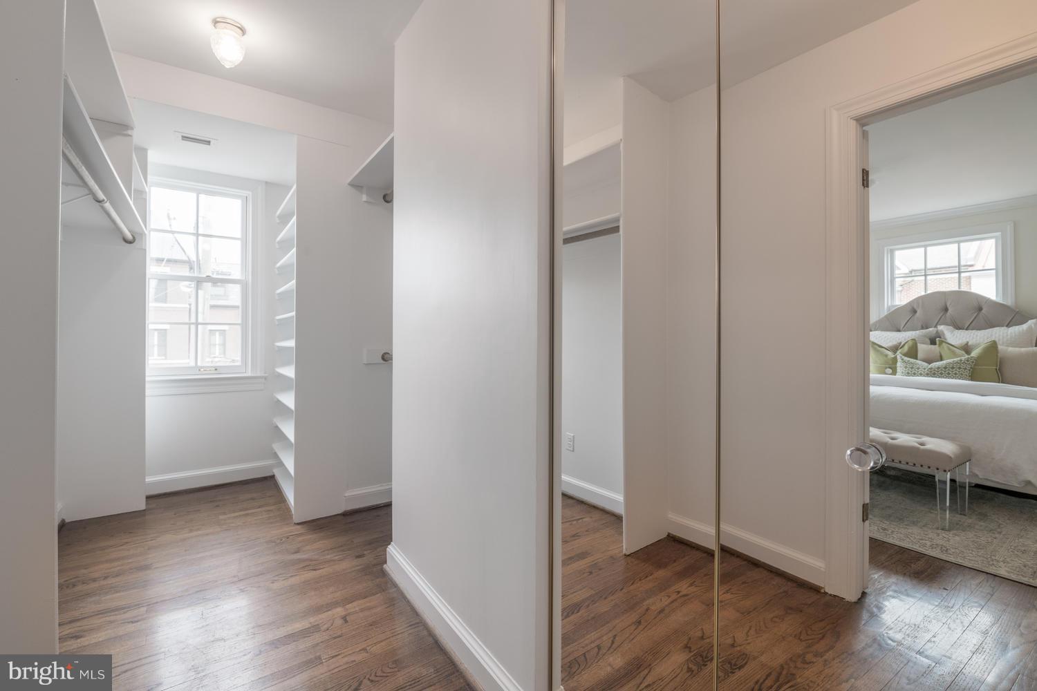 CAMERON MEWS - Residential