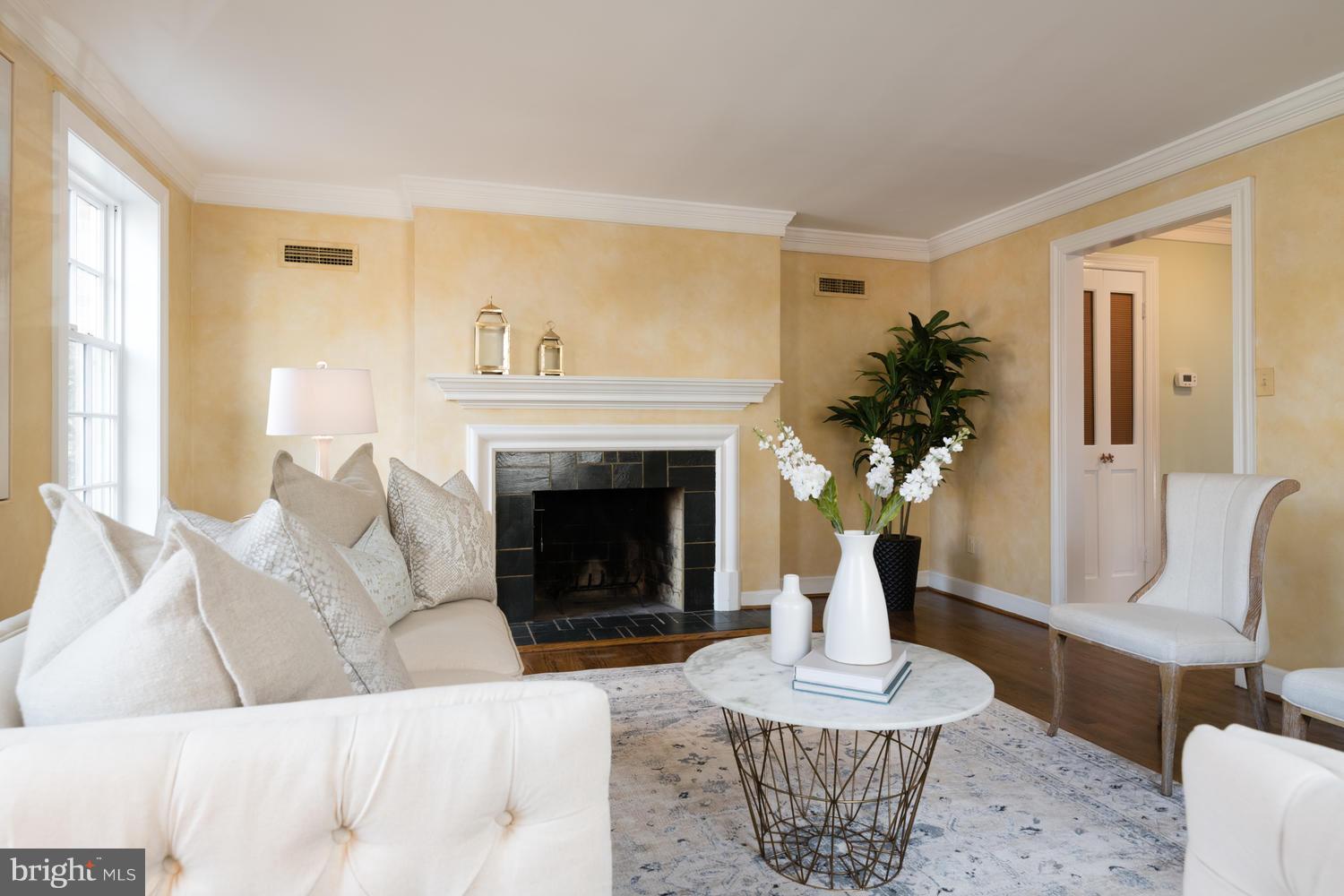 CAMERON MEWS - Residential