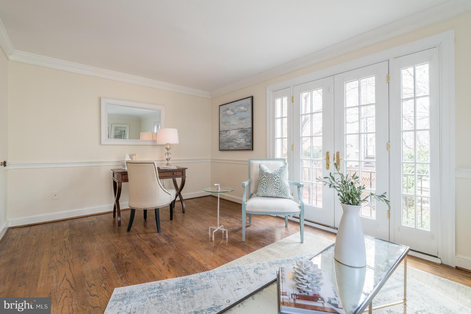 CAMERON MEWS - Residential