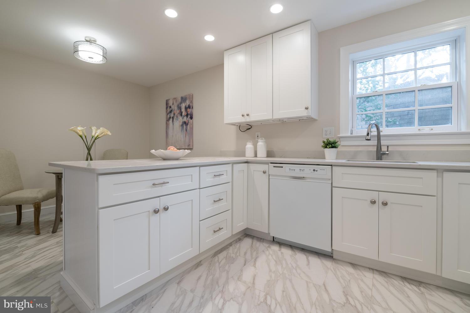 CAMERON MEWS - Residential