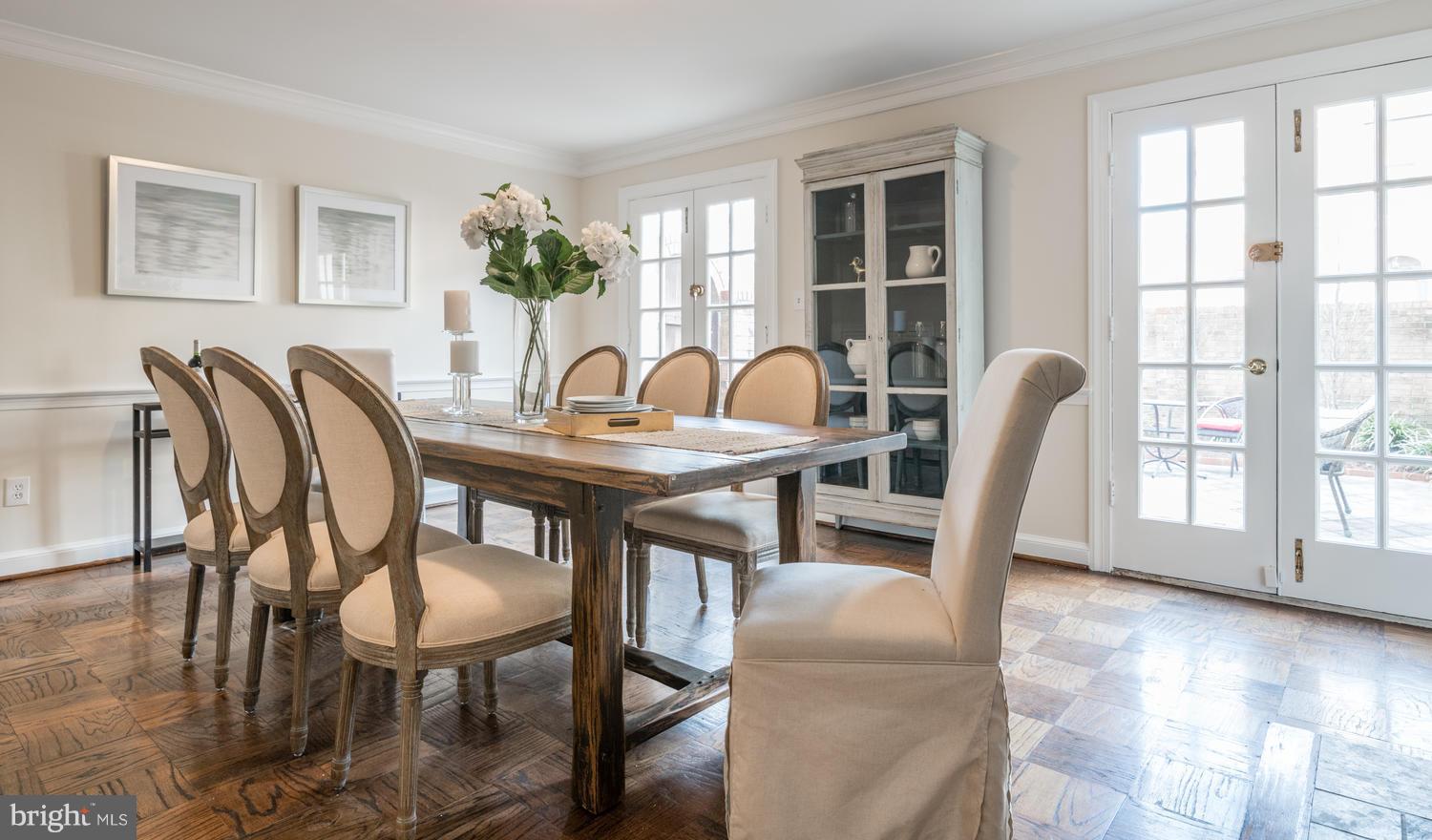 CAMERON MEWS - Residential