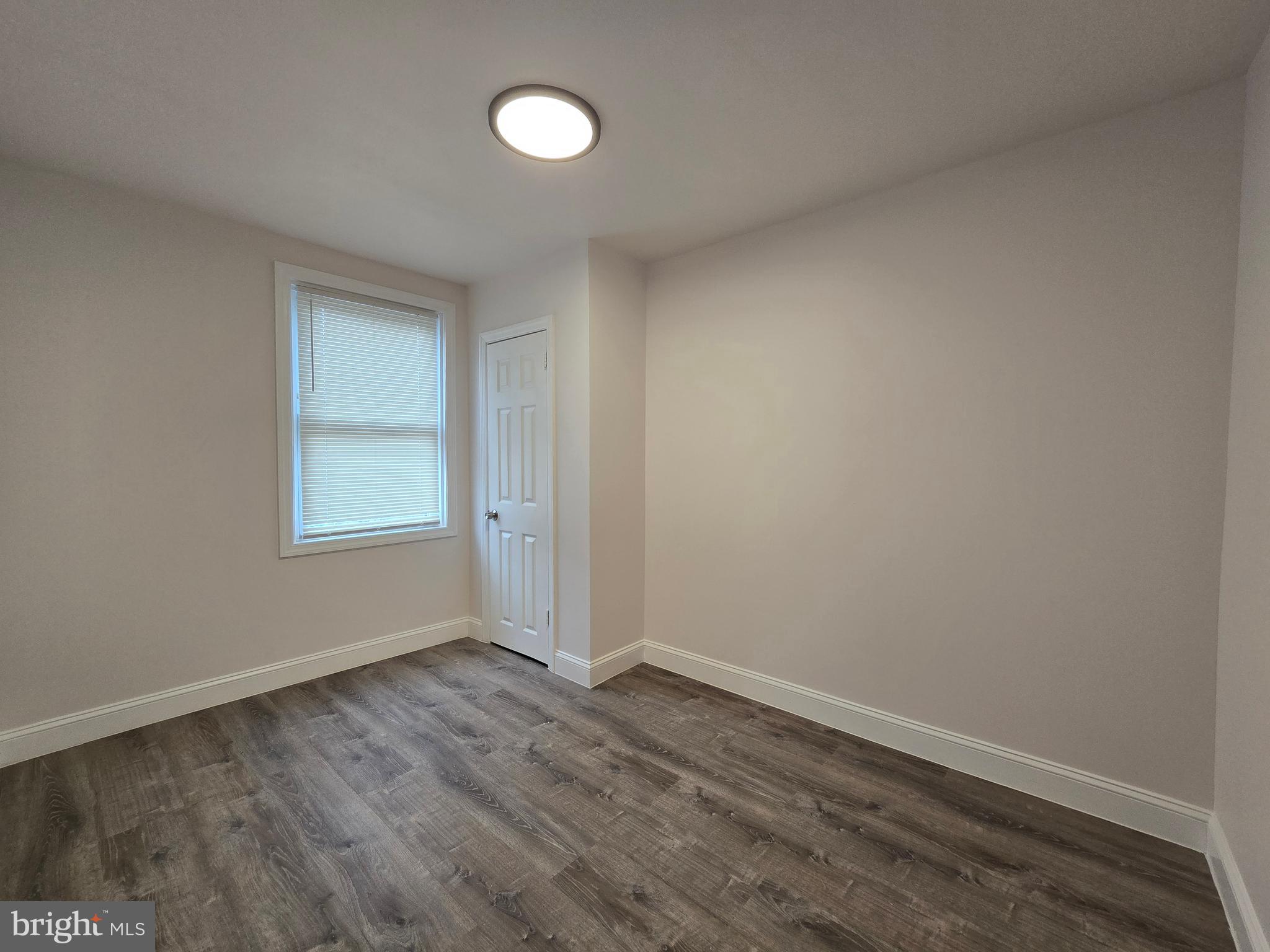 ELMWOOD PARK - Residential