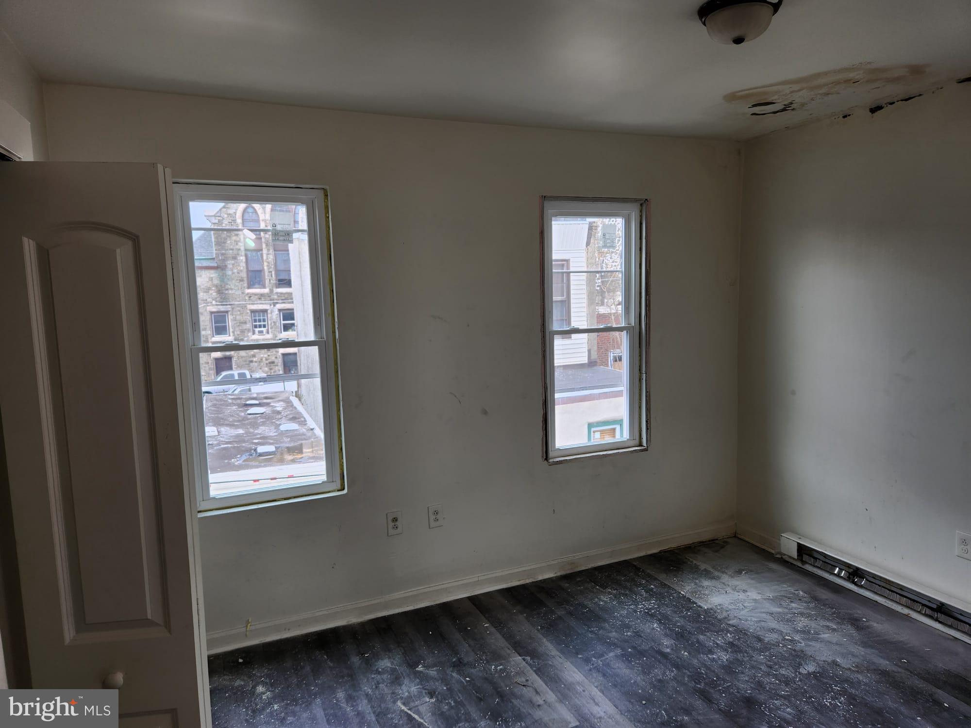 KENSINGTON - Residential