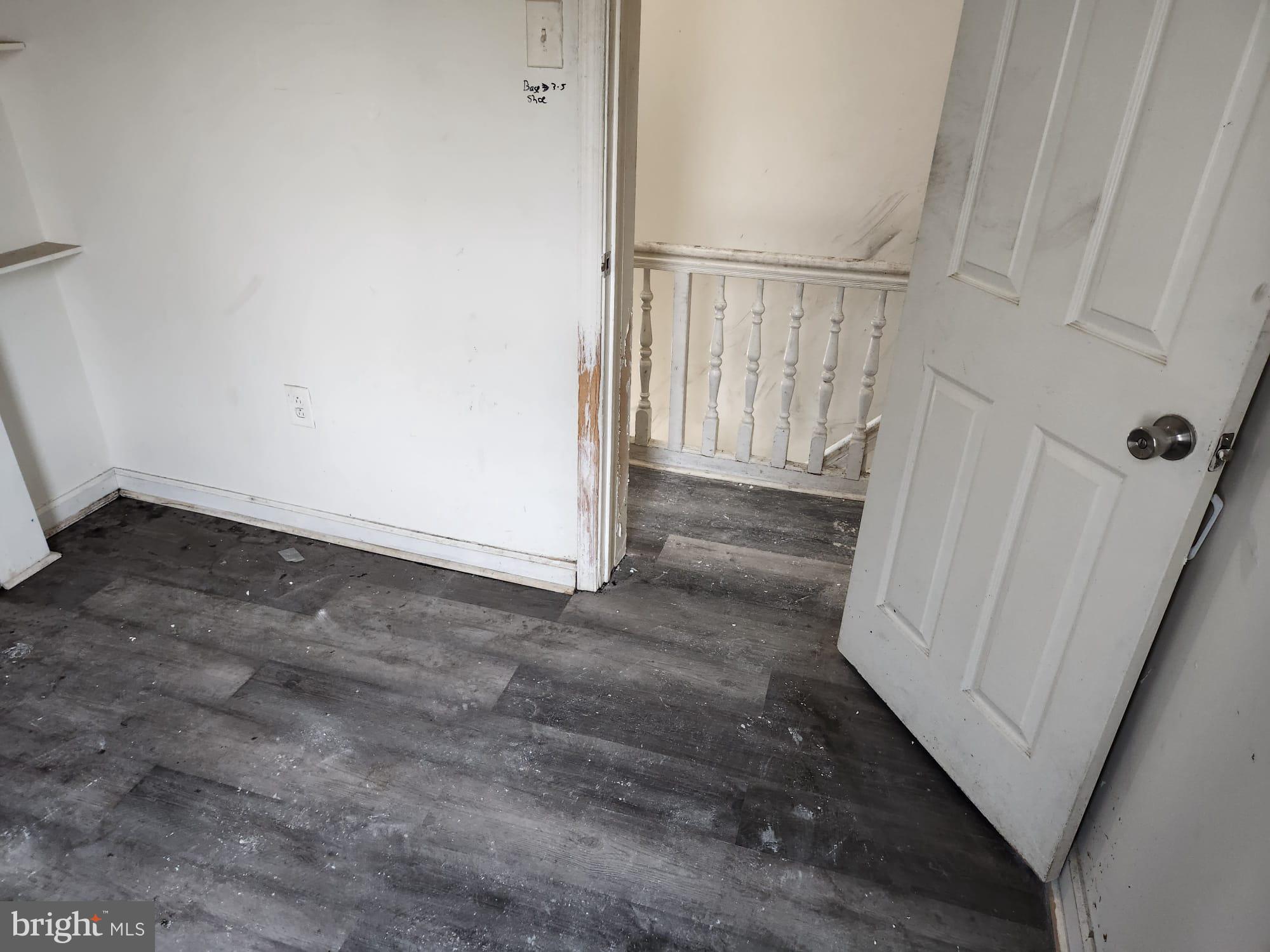 KENSINGTON - Residential