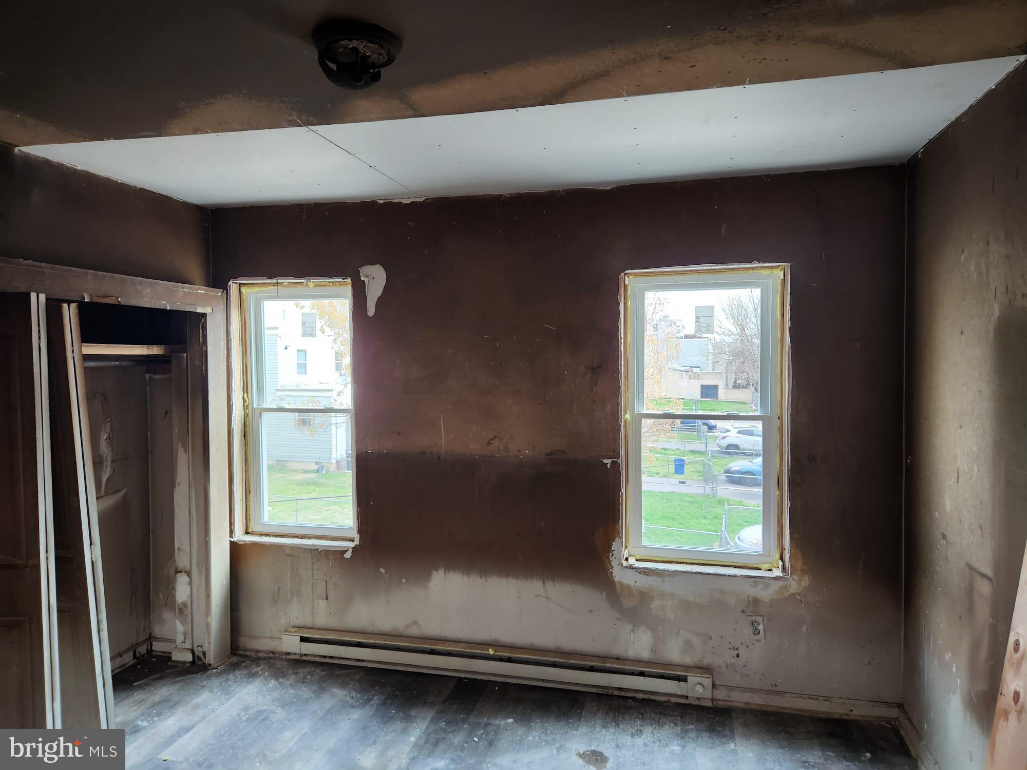 KENSINGTON - Residential