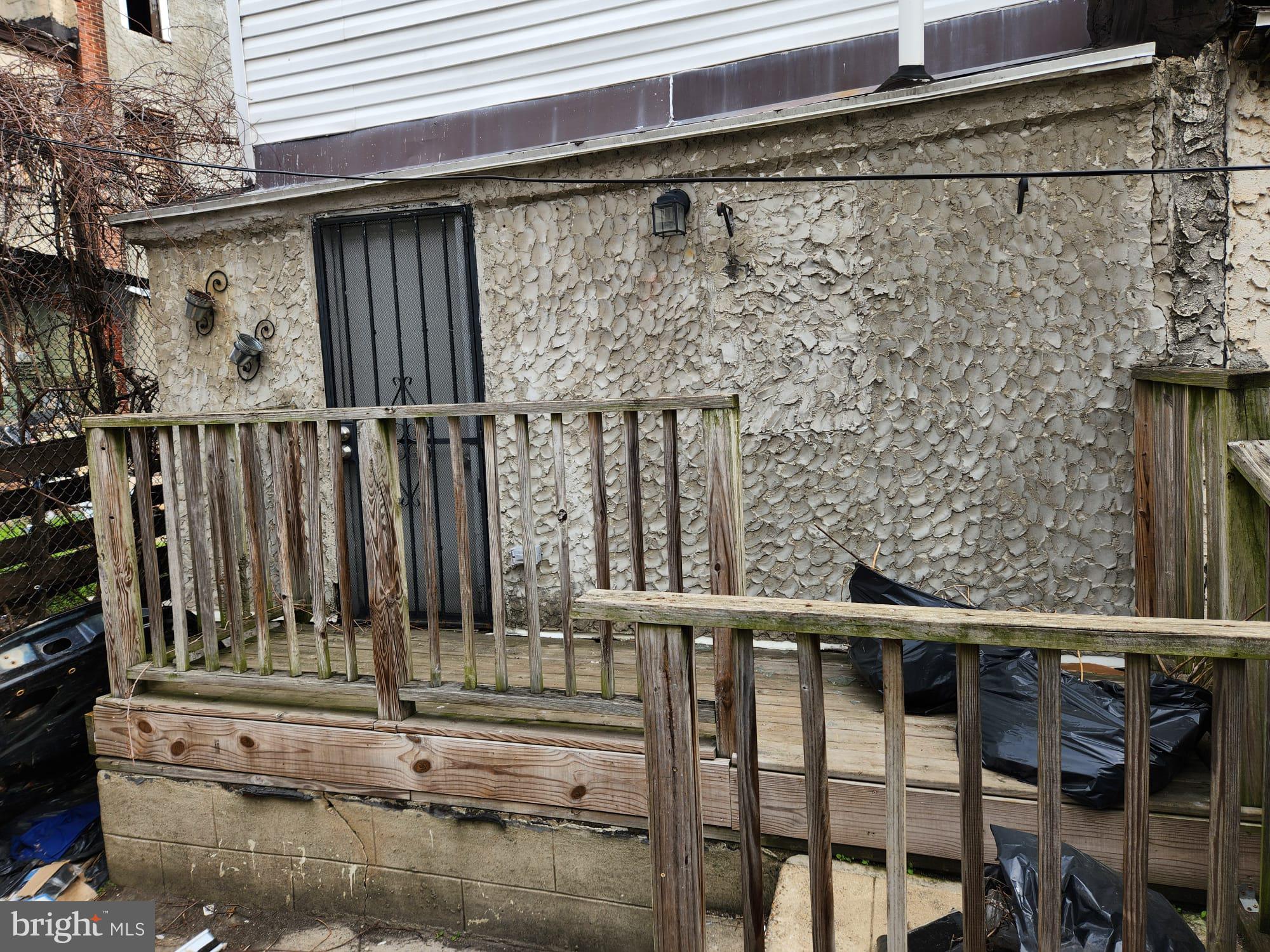 KENSINGTON - Residential