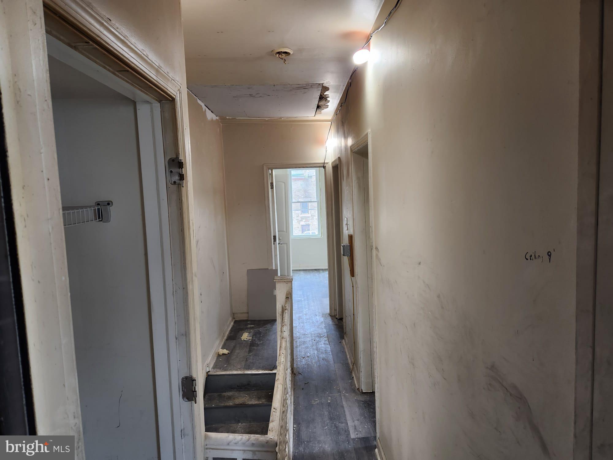 KENSINGTON - Residential