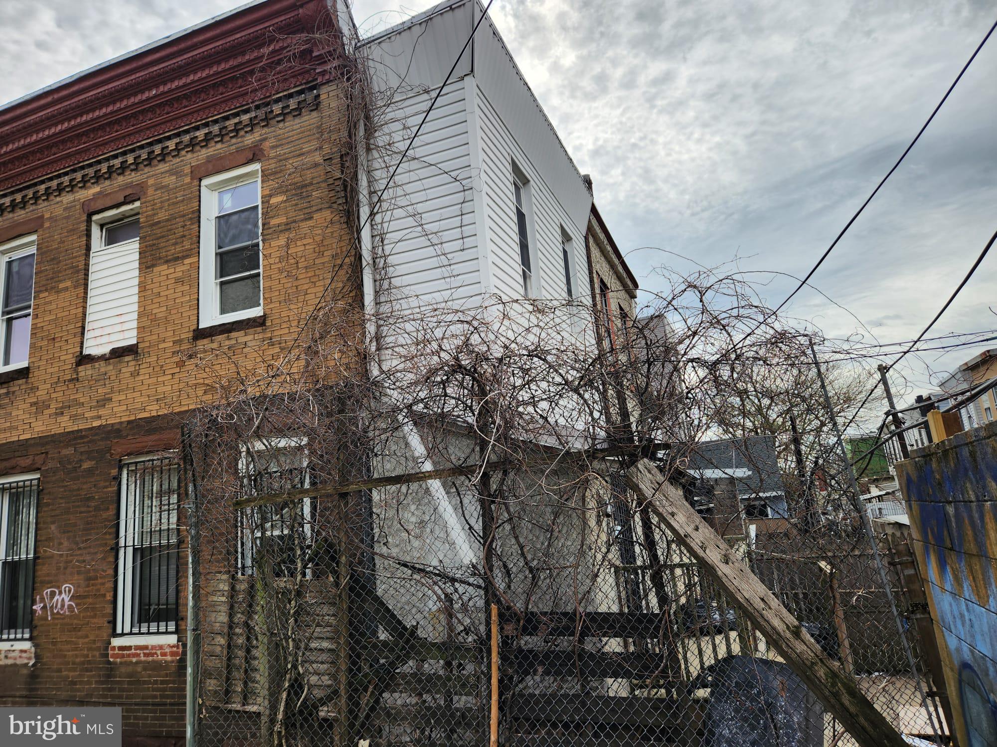 KENSINGTON - Residential