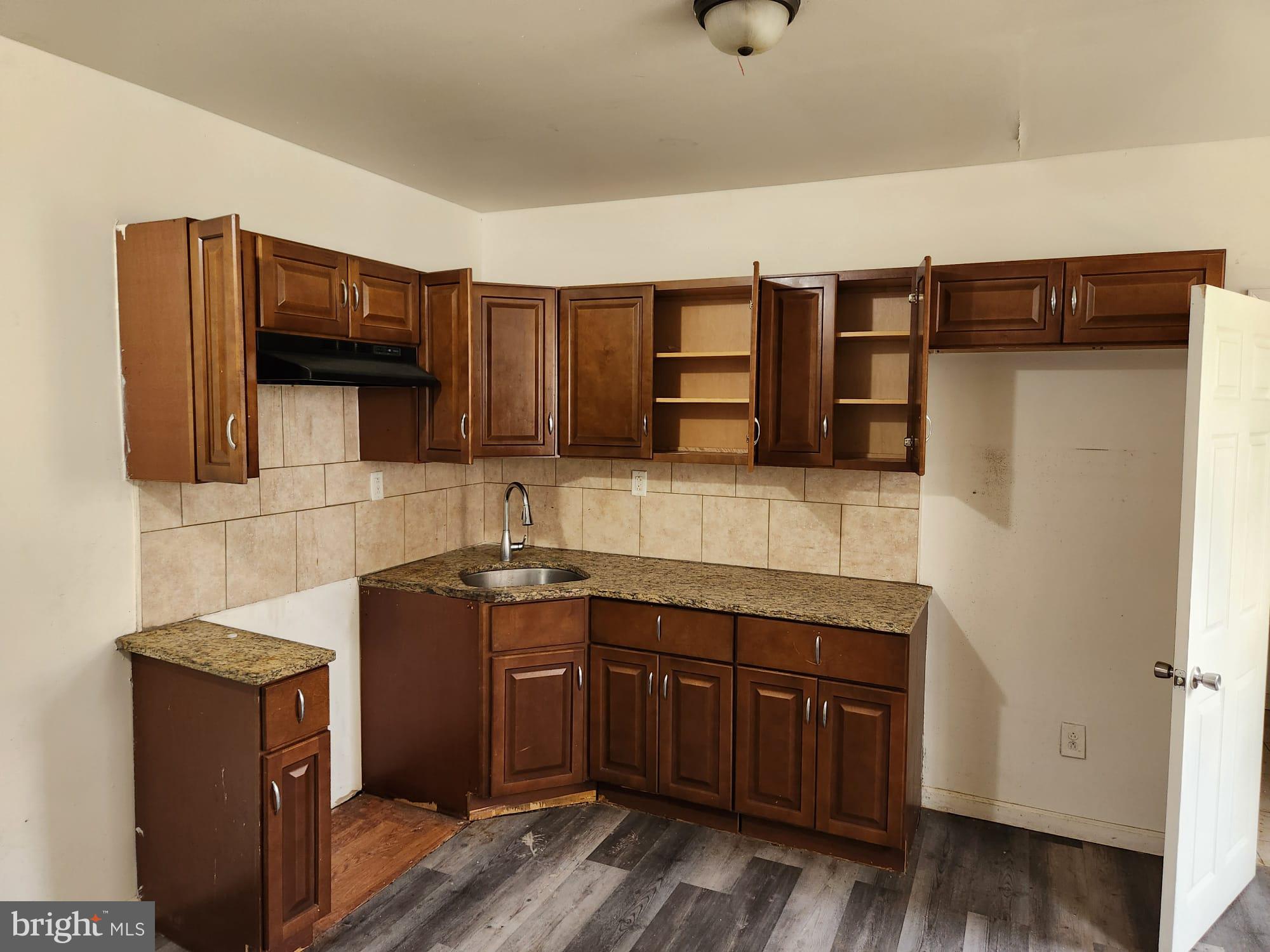 KENSINGTON - Residential