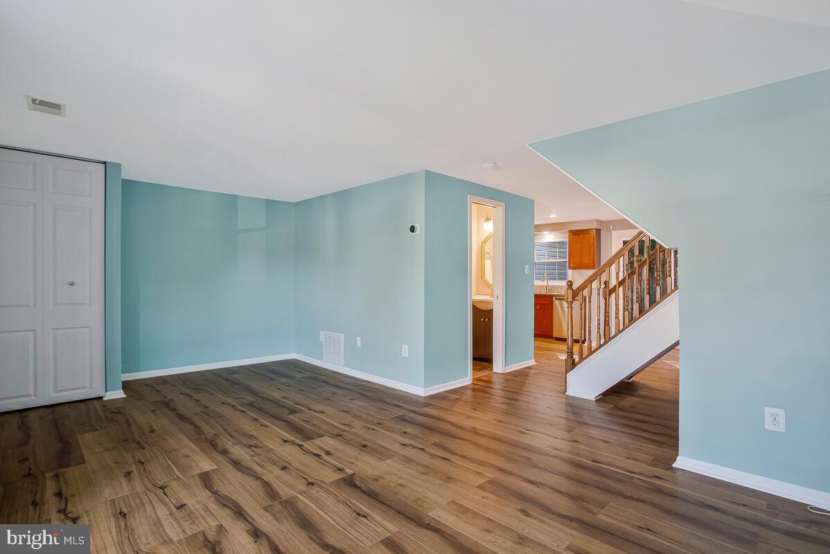 7520 SUMMER BLOSSOM LANE