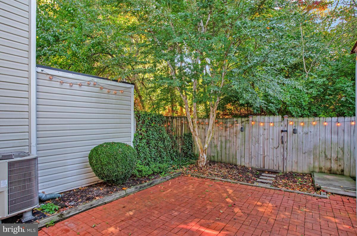 KINGS CONTRIVANCE - Residential