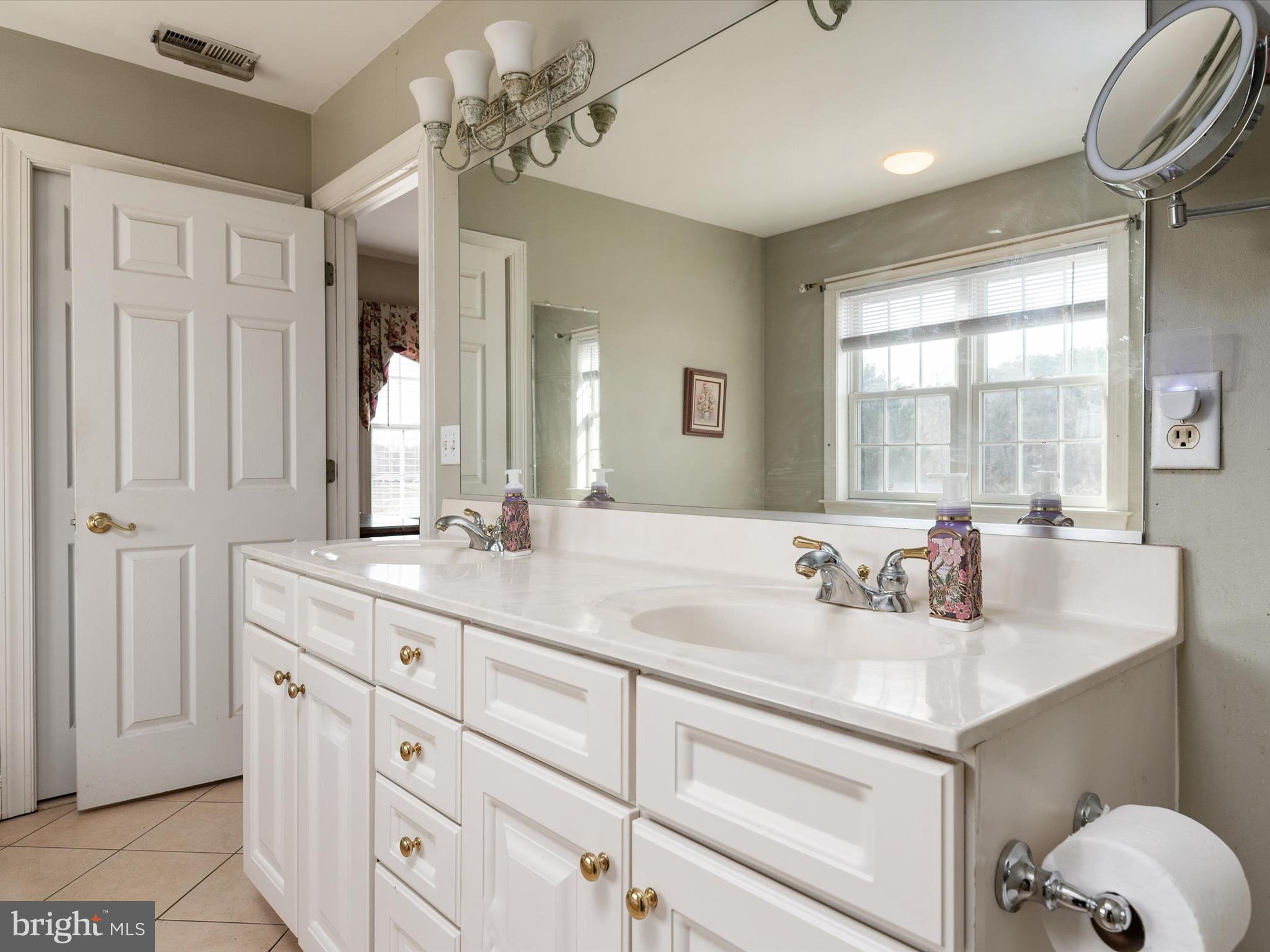 CLAIBORNE FIELDS - Residential