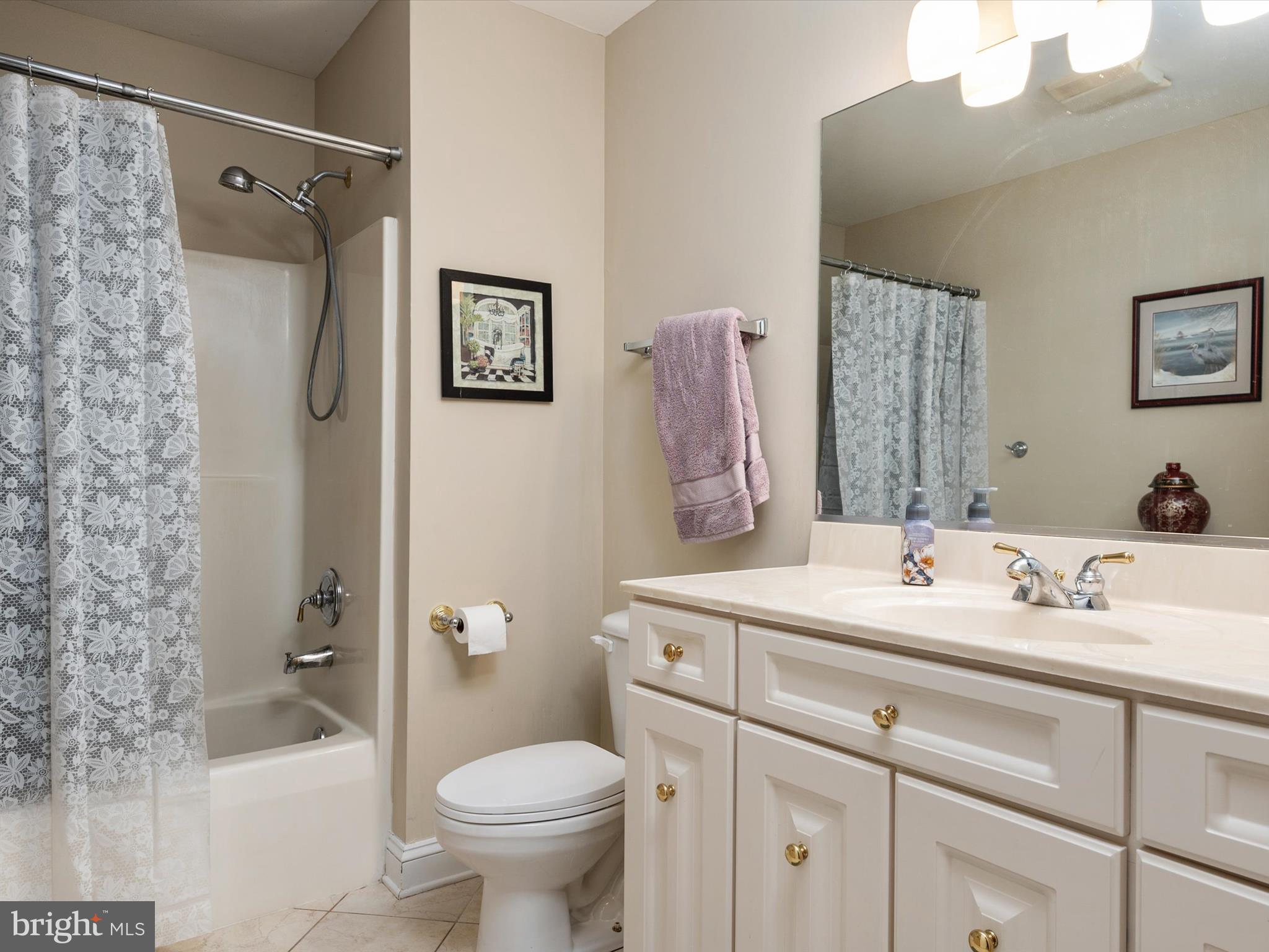 CLAIBORNE FIELDS - Residential