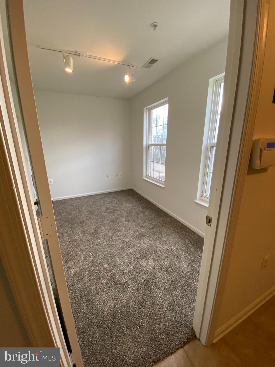 HIGH VIEW AT HUNT VALLEY - Residential