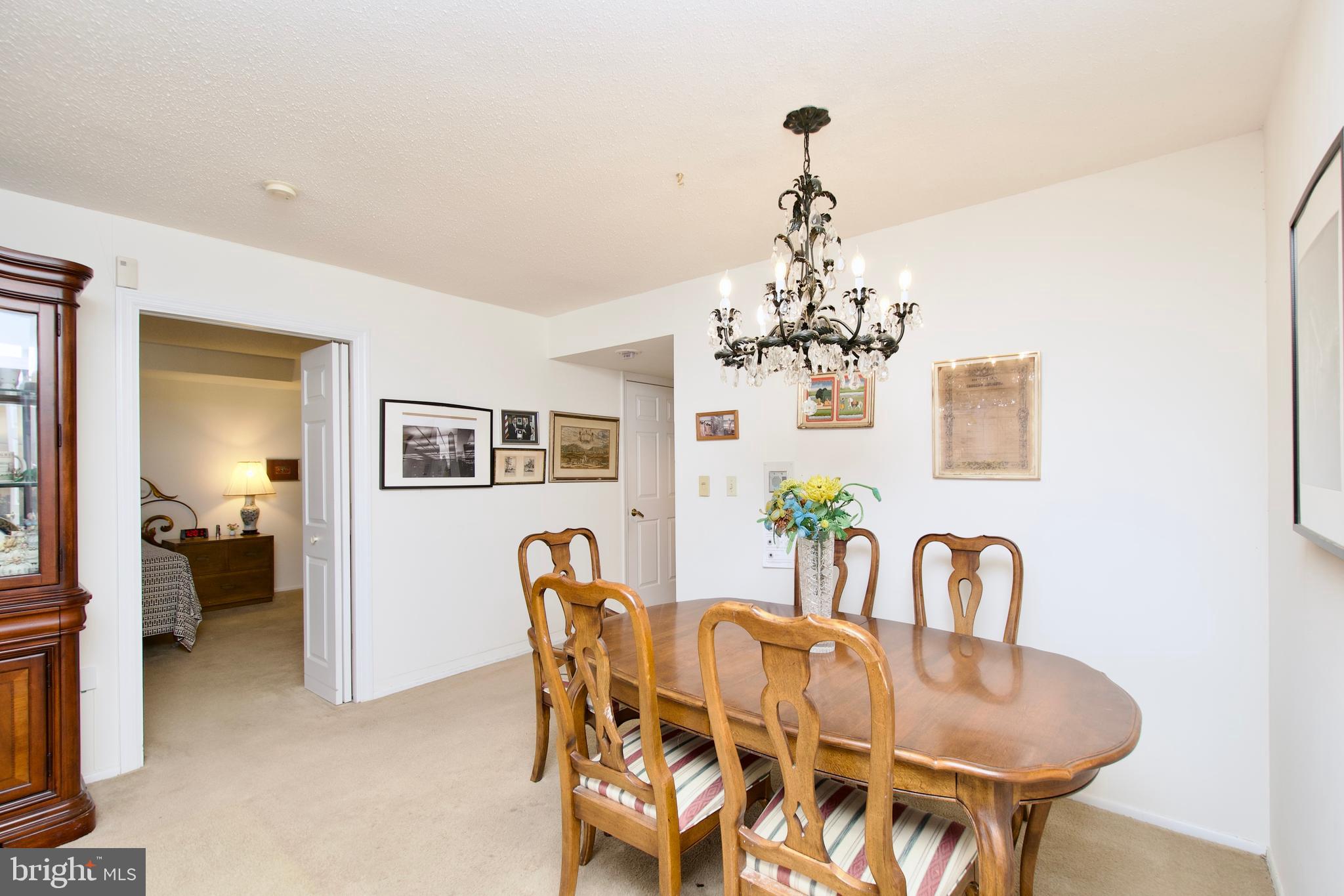 900 N TAYLOR STREET 1516