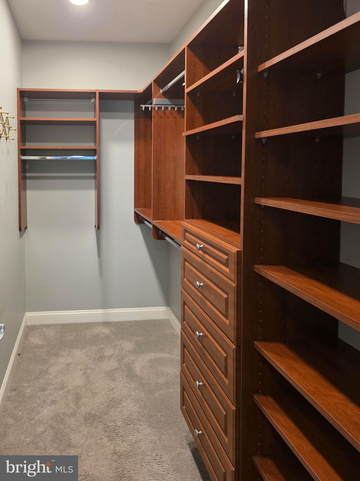 ABINGDON ROW - Residential Lease