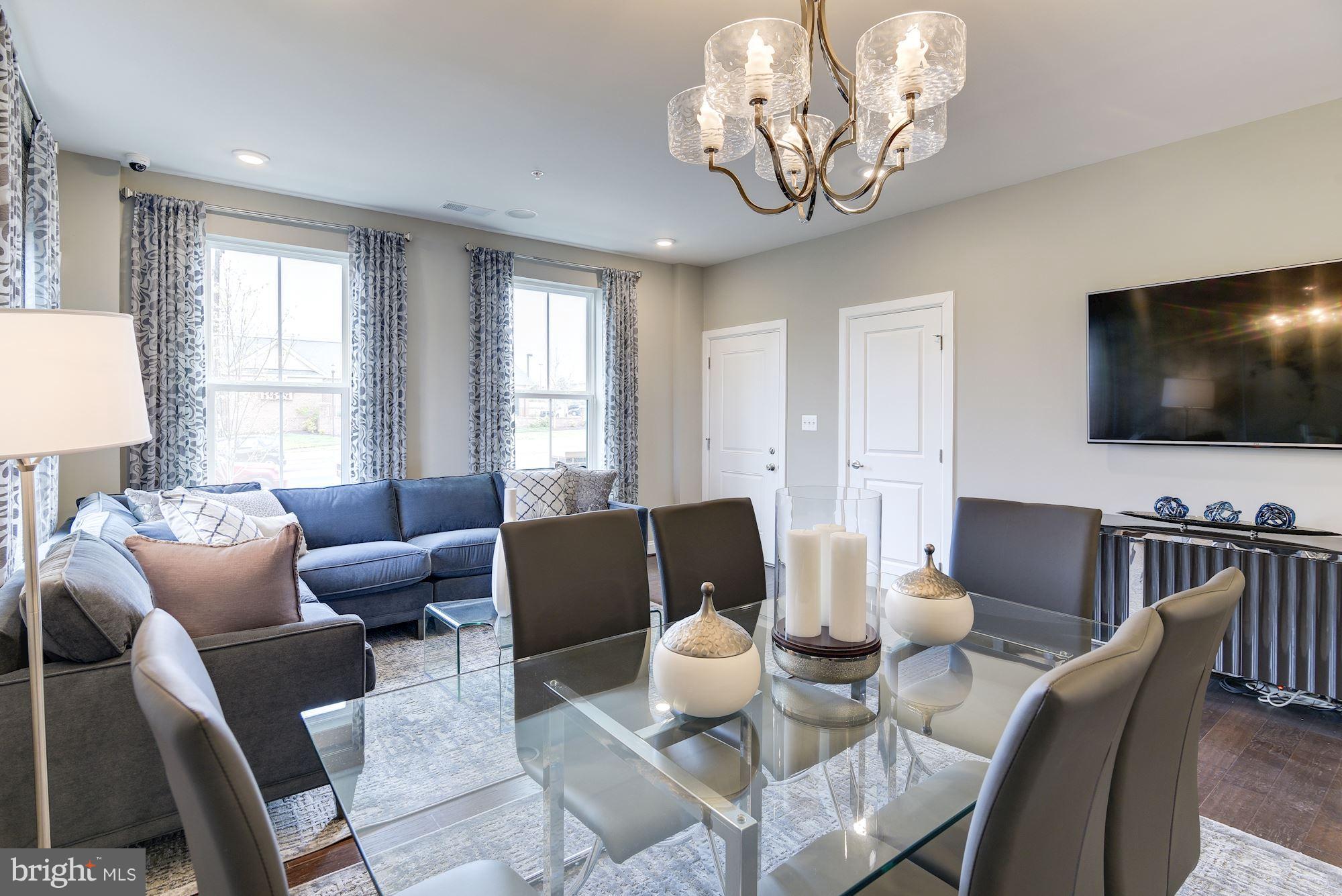 OAKDALE VILLAGE - Residential