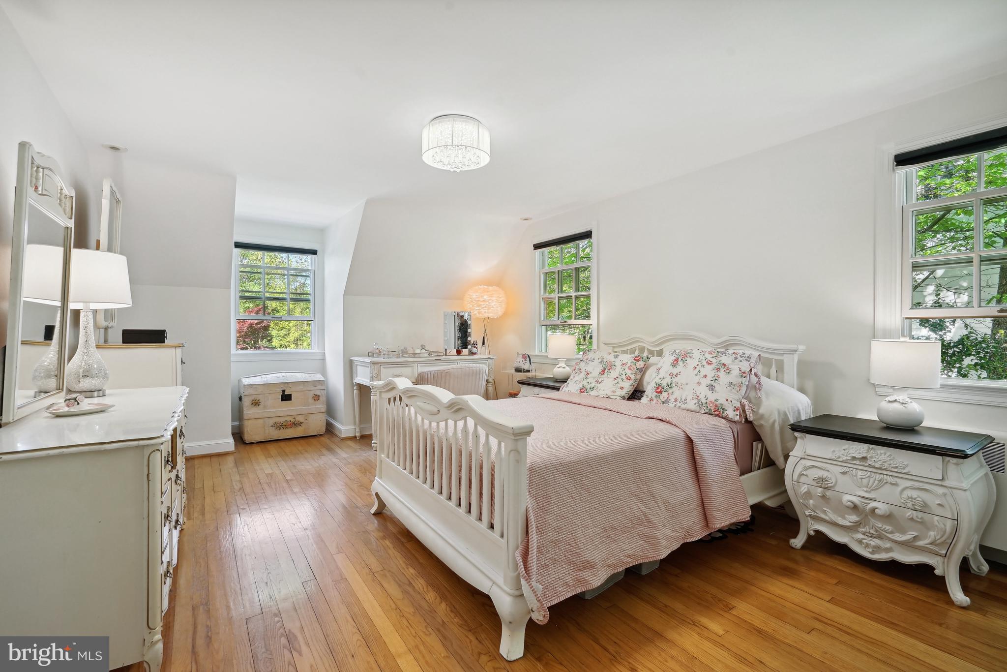 BELLEVUE FOREST - Residential Lease