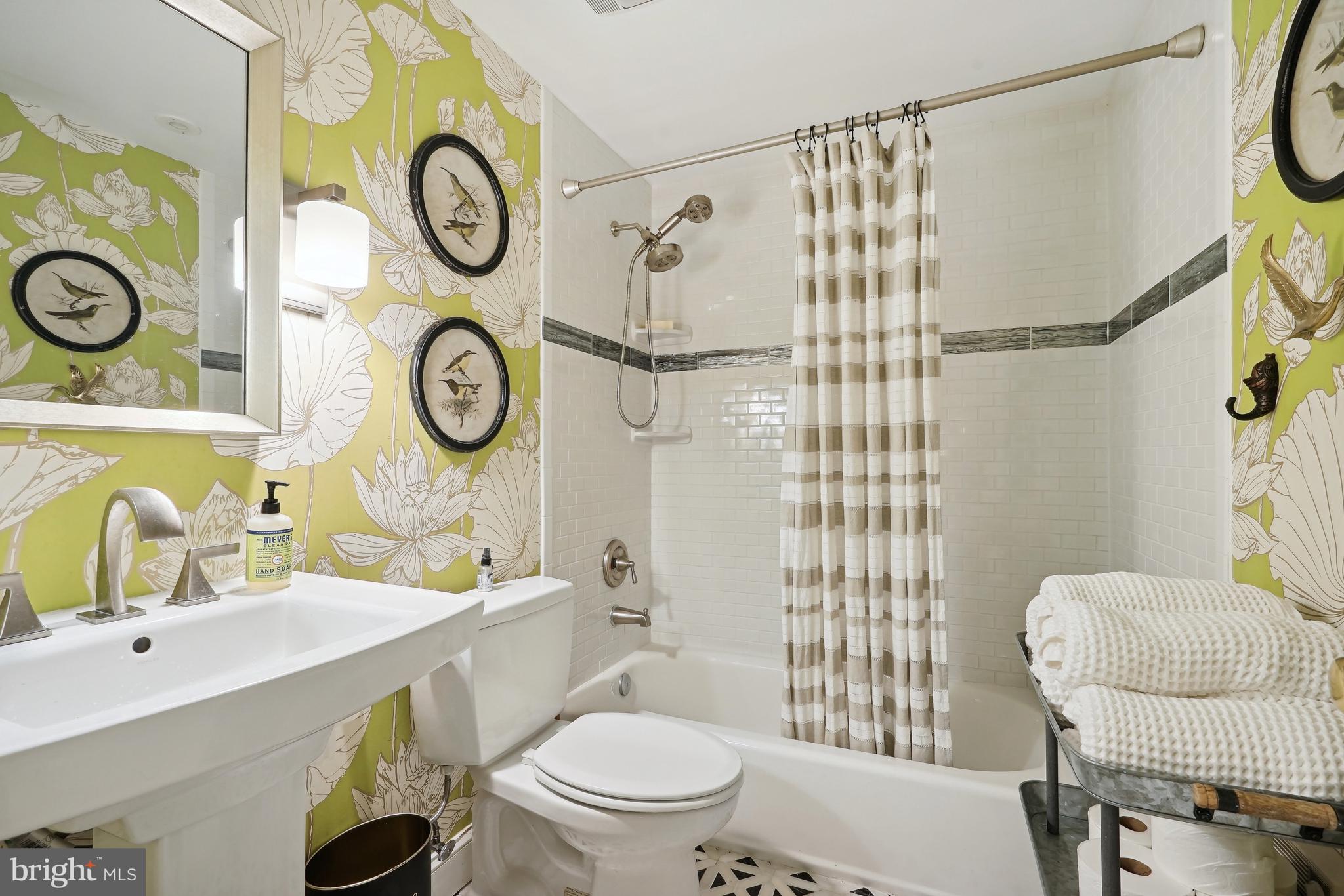 BELLEVUE FOREST - Residential Lease