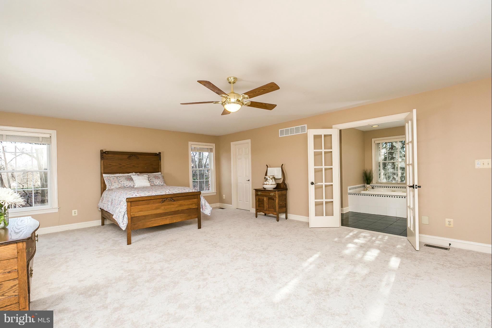 FALLS CREST - Residential