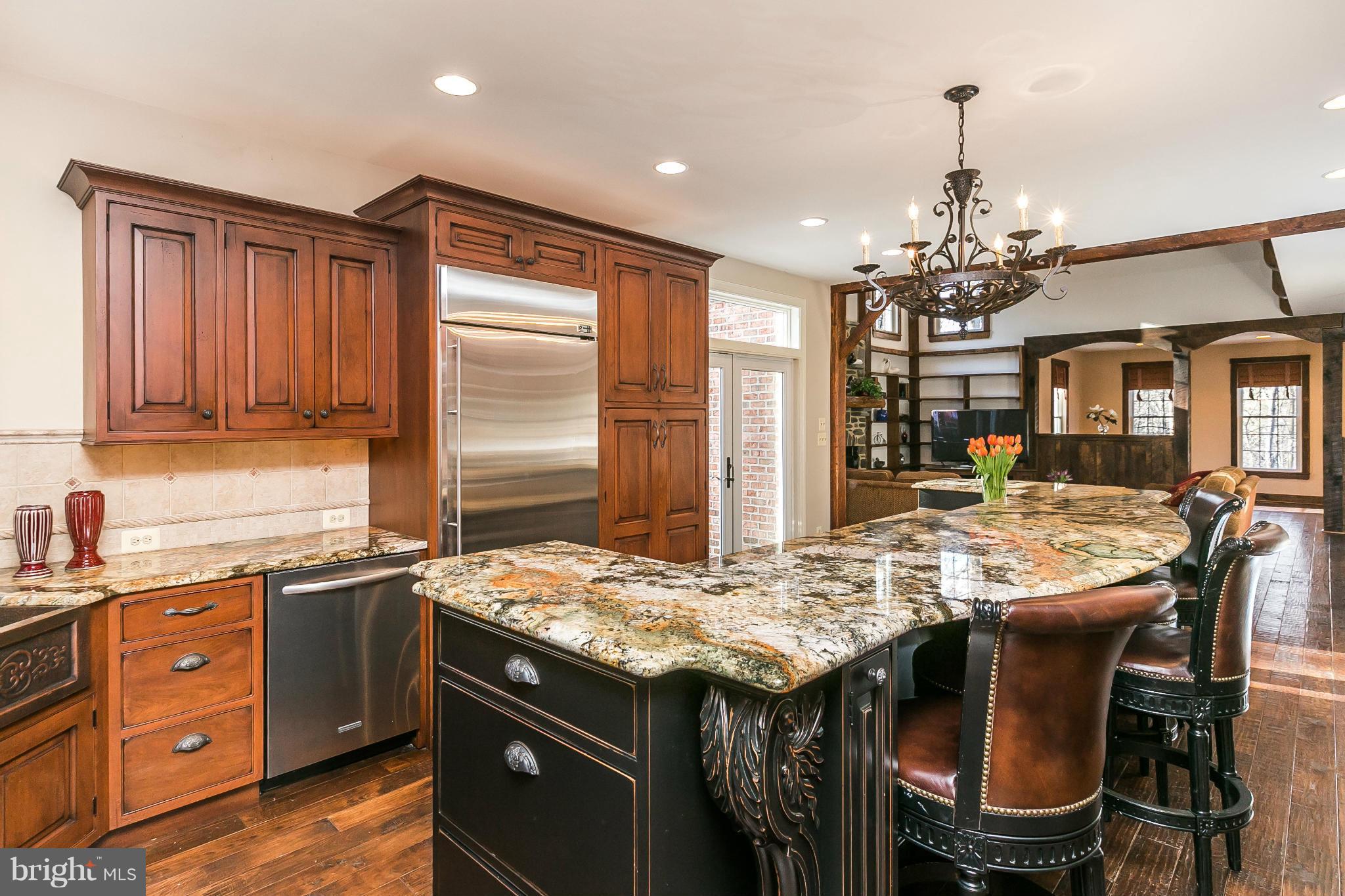 FALLS CREST - Residential