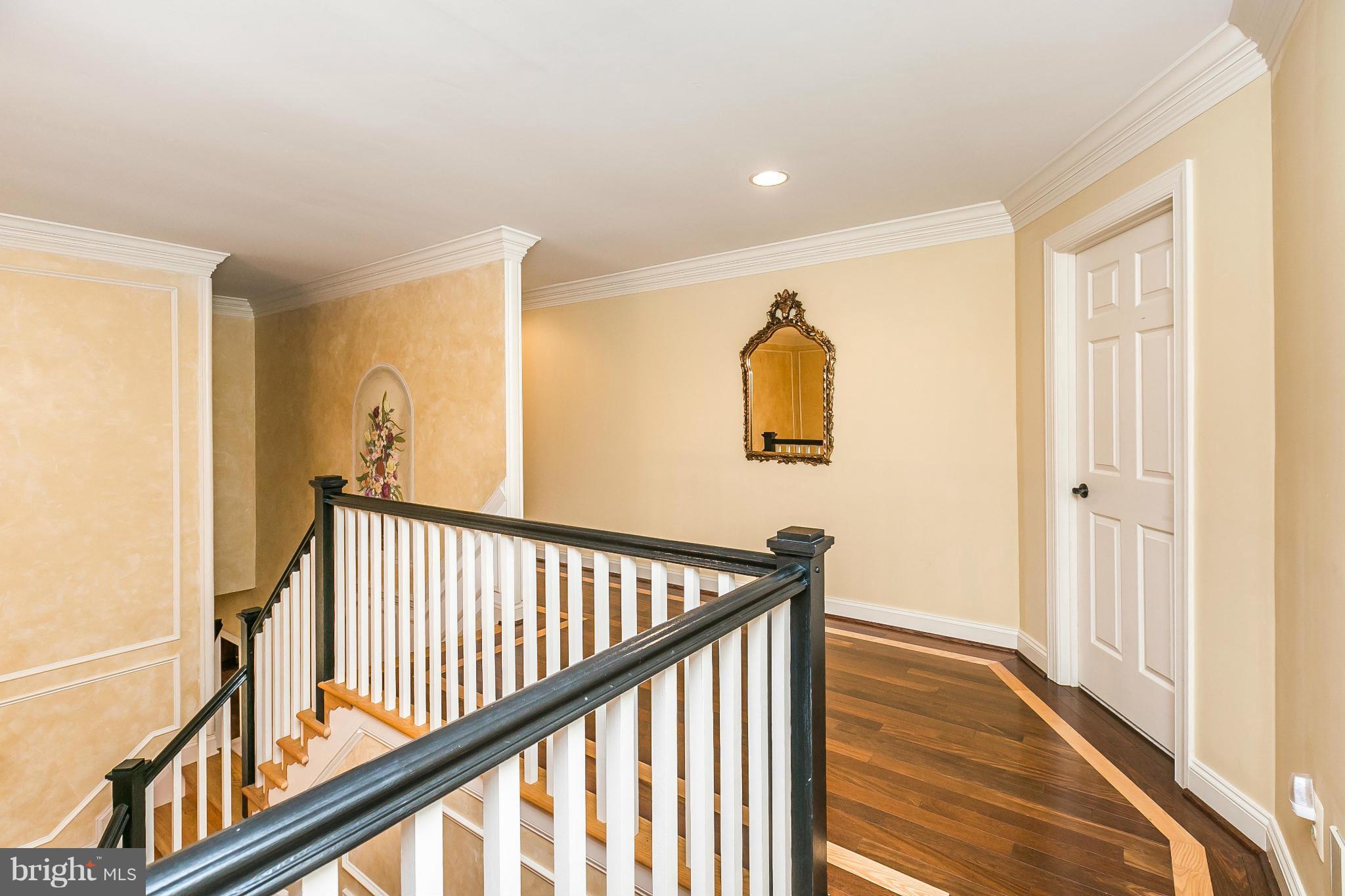 FALLS CREST - Residential