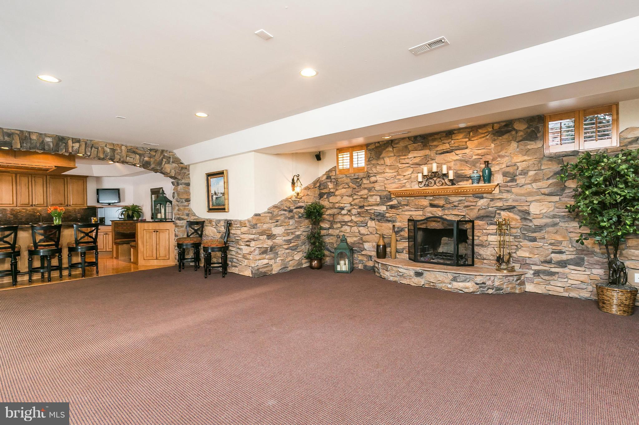 FALLS CREST - Residential