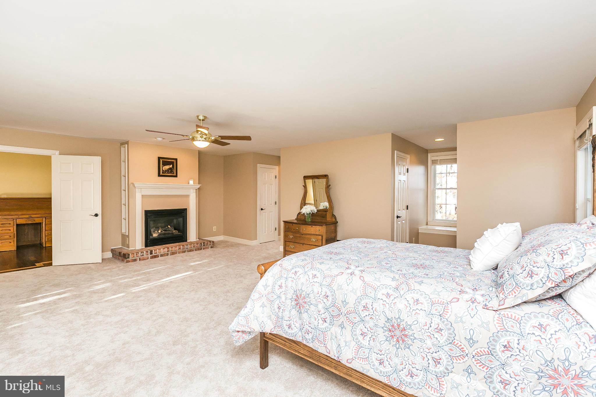 FALLS CREST - Residential