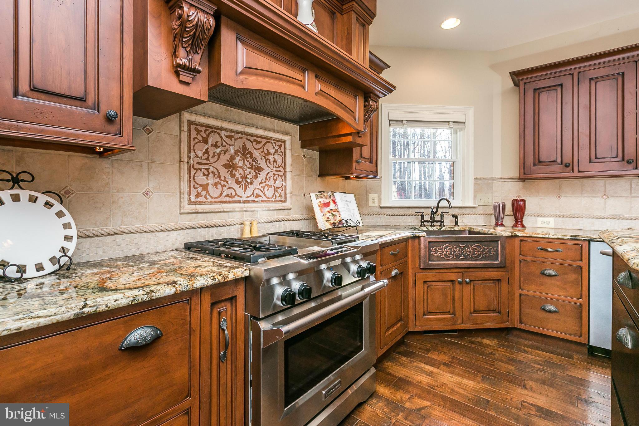 FALLS CREST - Residential