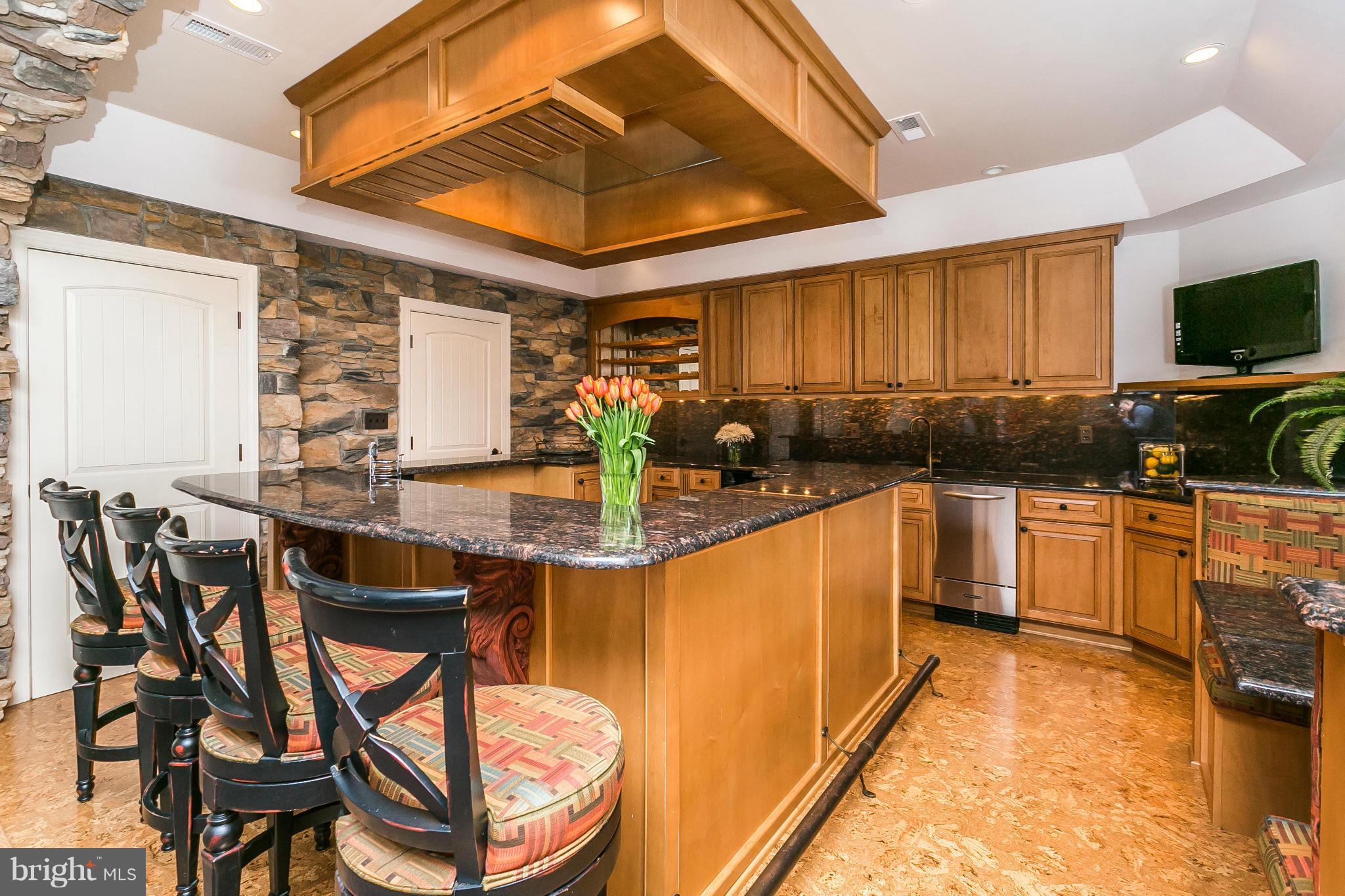 FALLS CREST - Residential