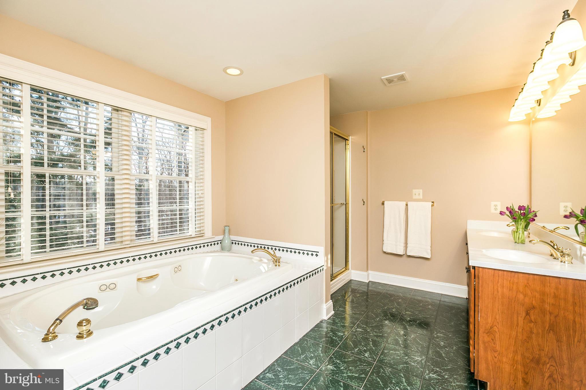 FALLS CREST - Residential