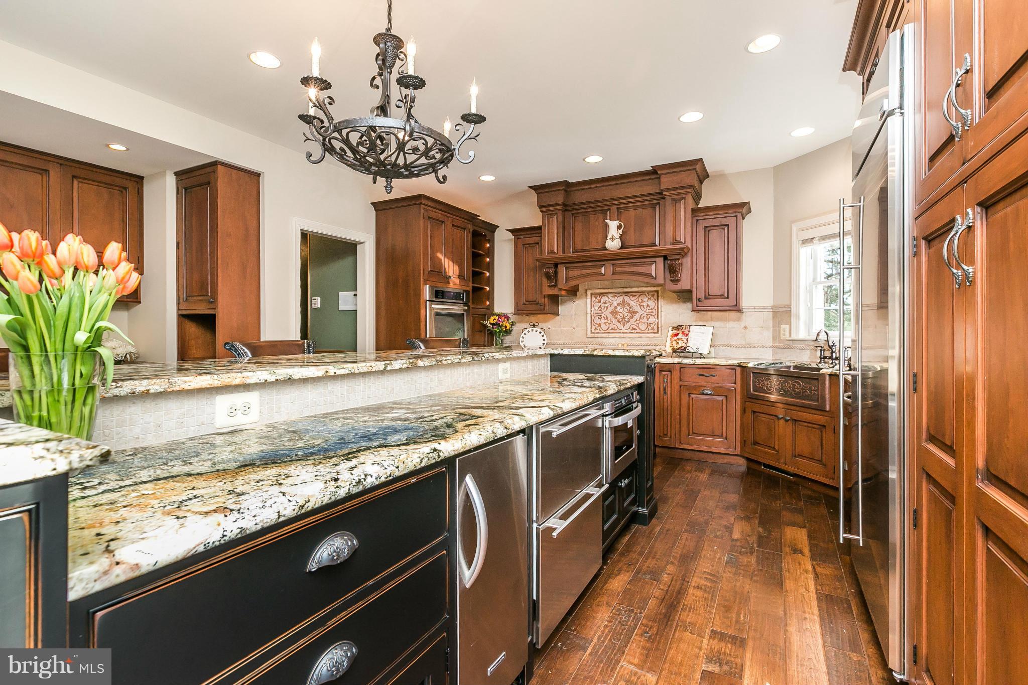 FALLS CREST - Residential