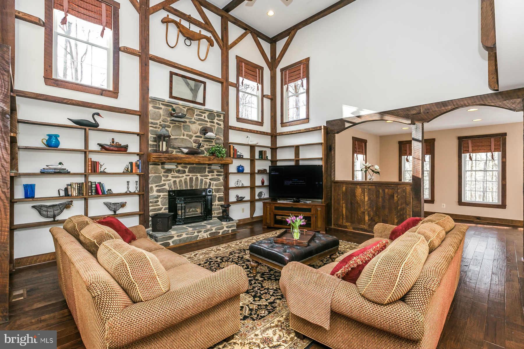 FALLS CREST - Residential