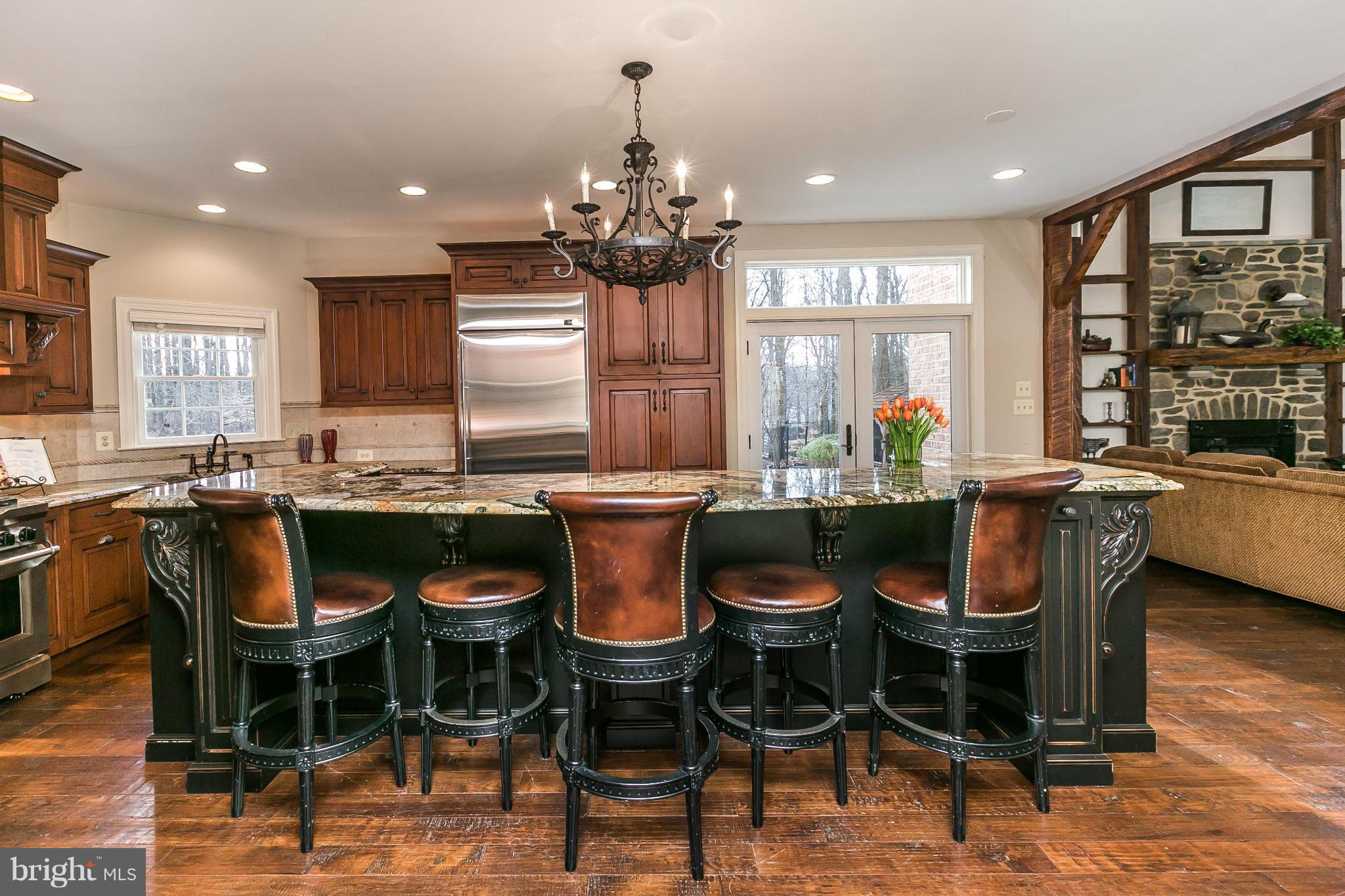 FALLS CREST - Residential