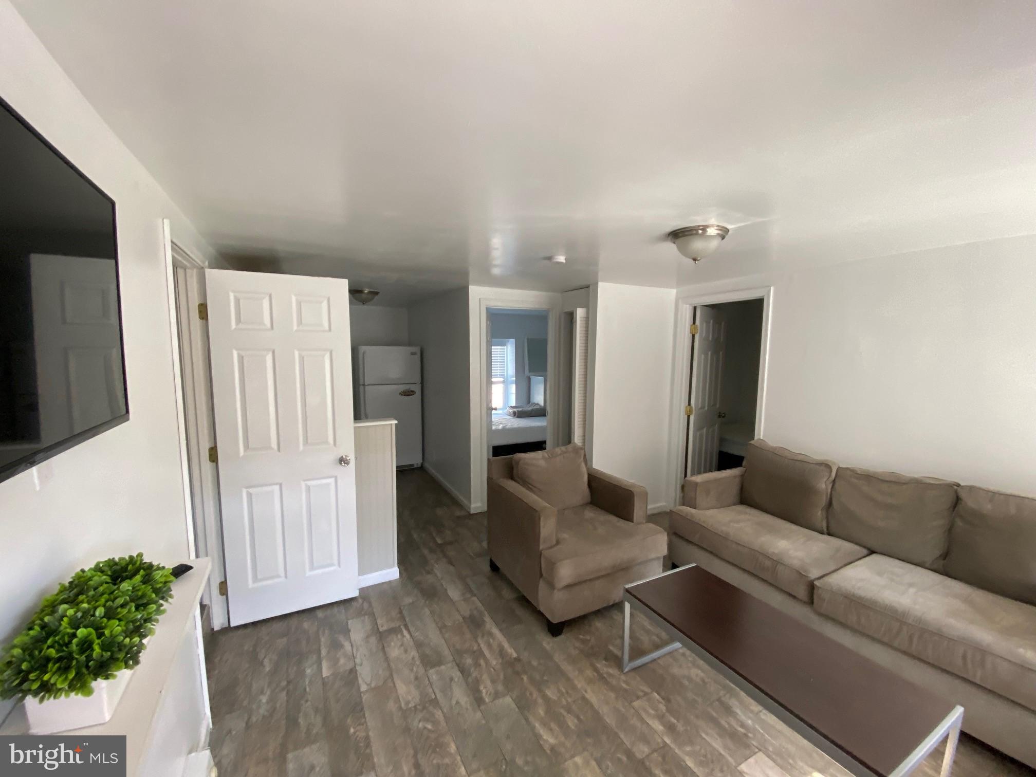 112 HOUSTON STREET B