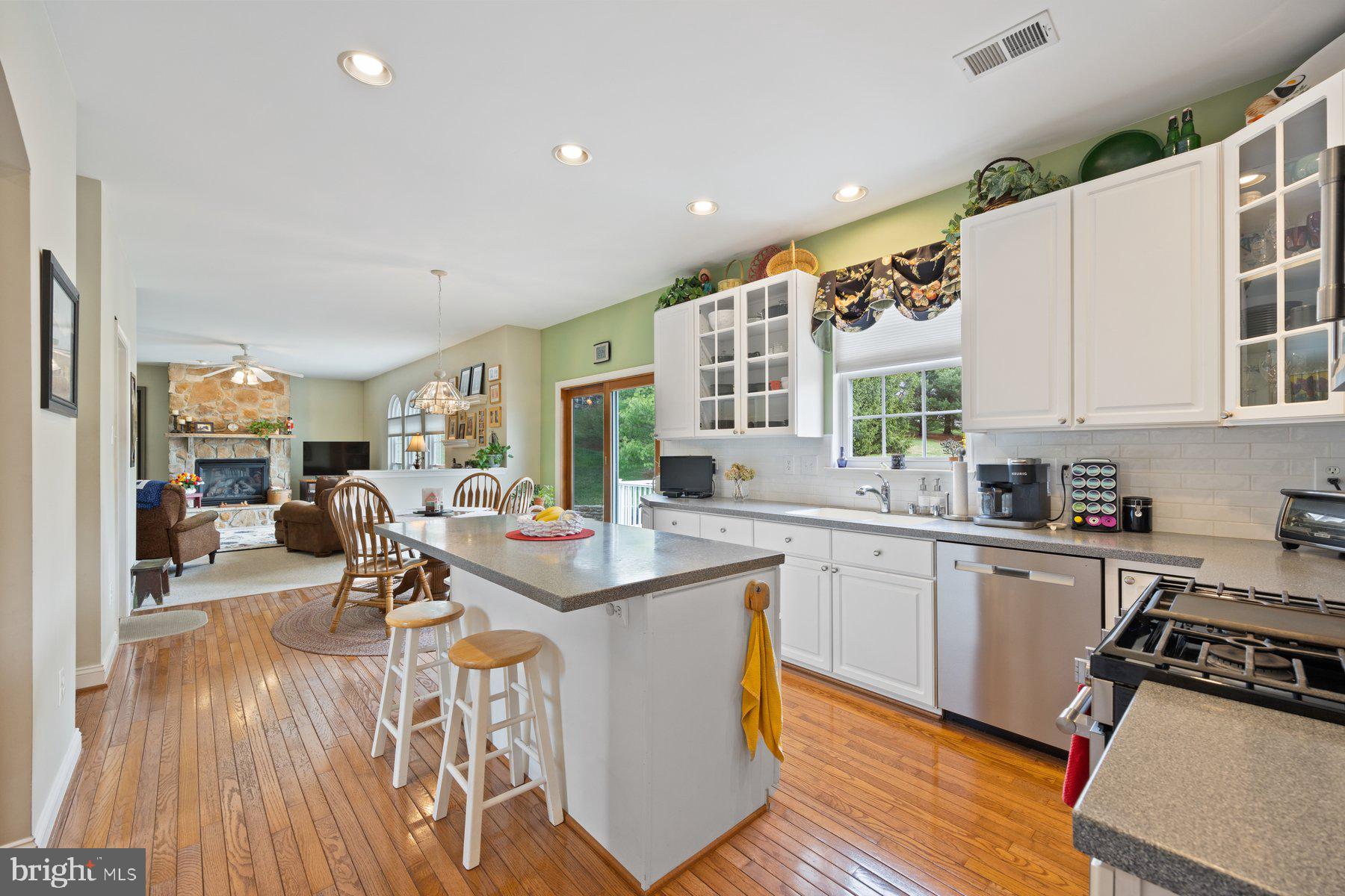 1232 COOL MINT COURT