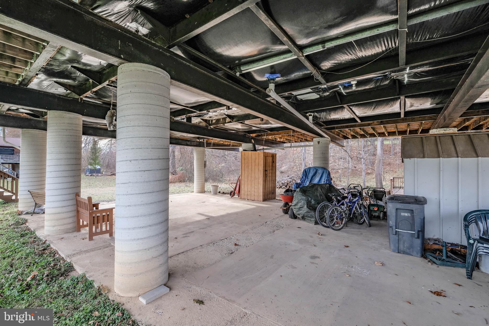 HAMPSHIRE COUNTY - Residential