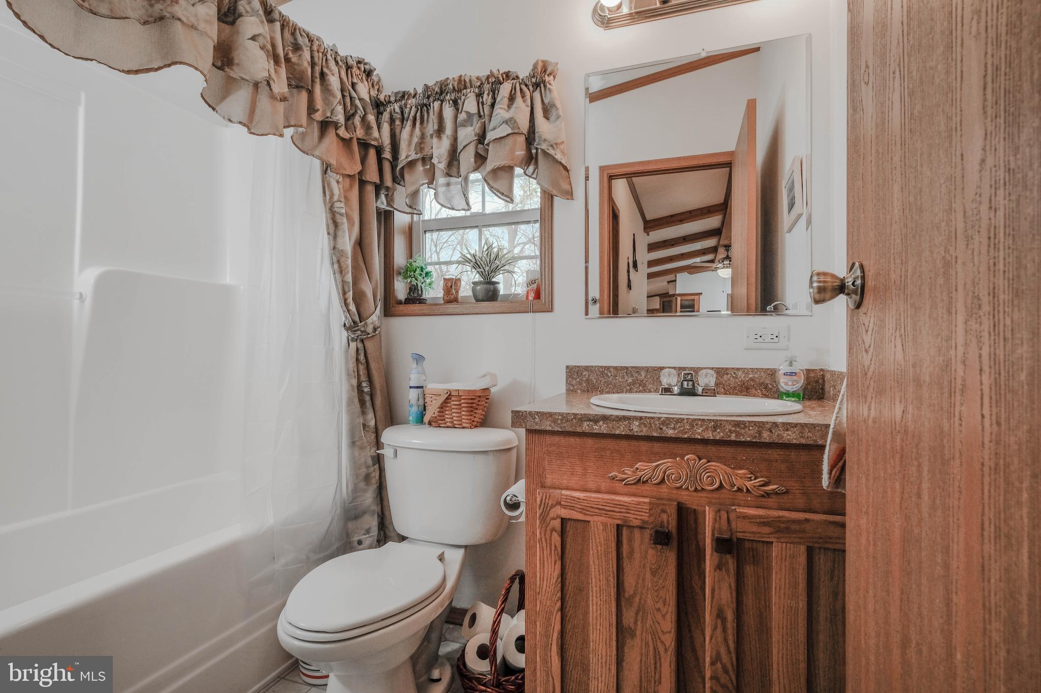 HAMPSHIRE COUNTY - Residential